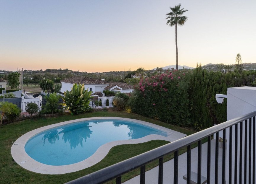 Resale - House - Detached Villa - Marbella - Nueva Andalucia