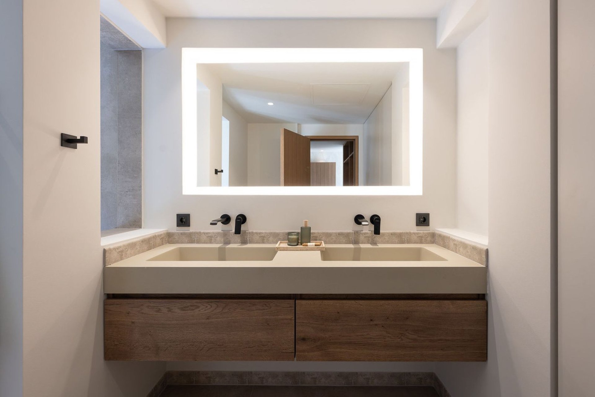 Resale - House - Detached Villa - Marbella - Nueva Andalucia