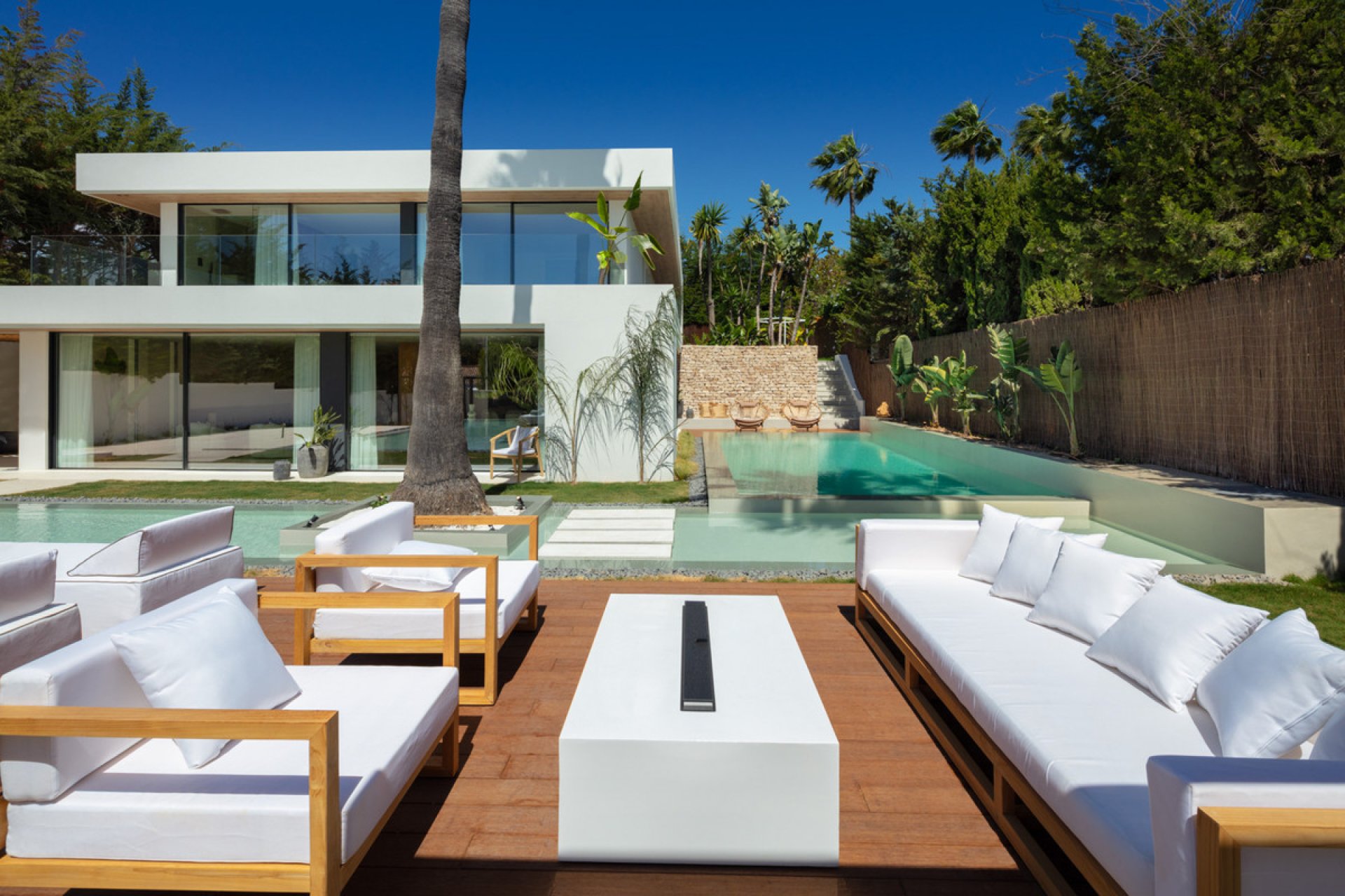 Resale - House - Detached Villa - Marbella - Nueva Andalucia