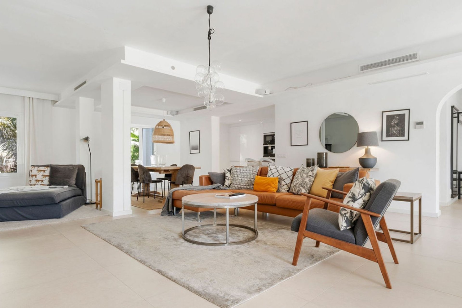 Resale - House - Detached Villa - Marbella - Nueva Andalucia