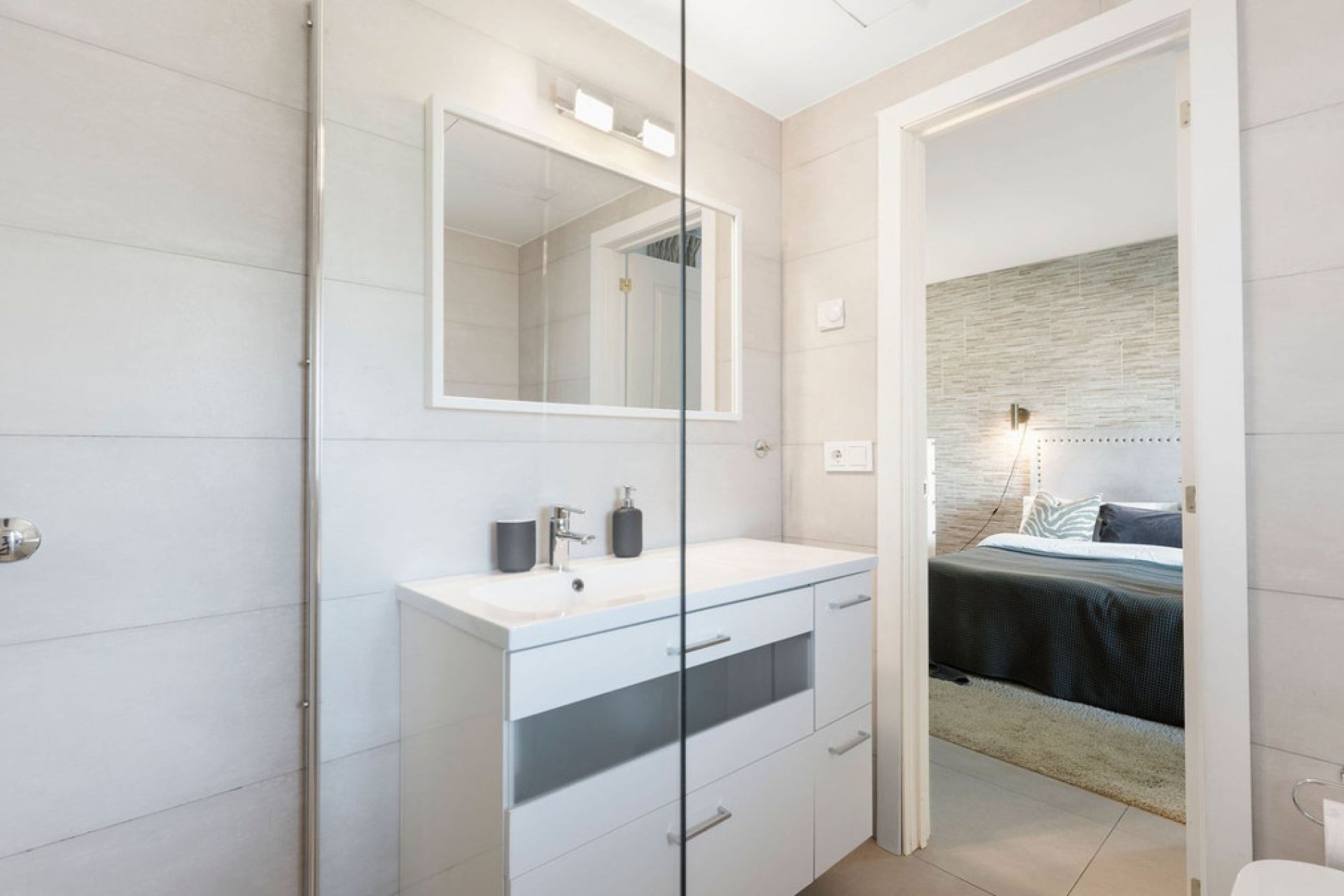 Resale - House - Detached Villa - Marbella - Nueva Andalucia