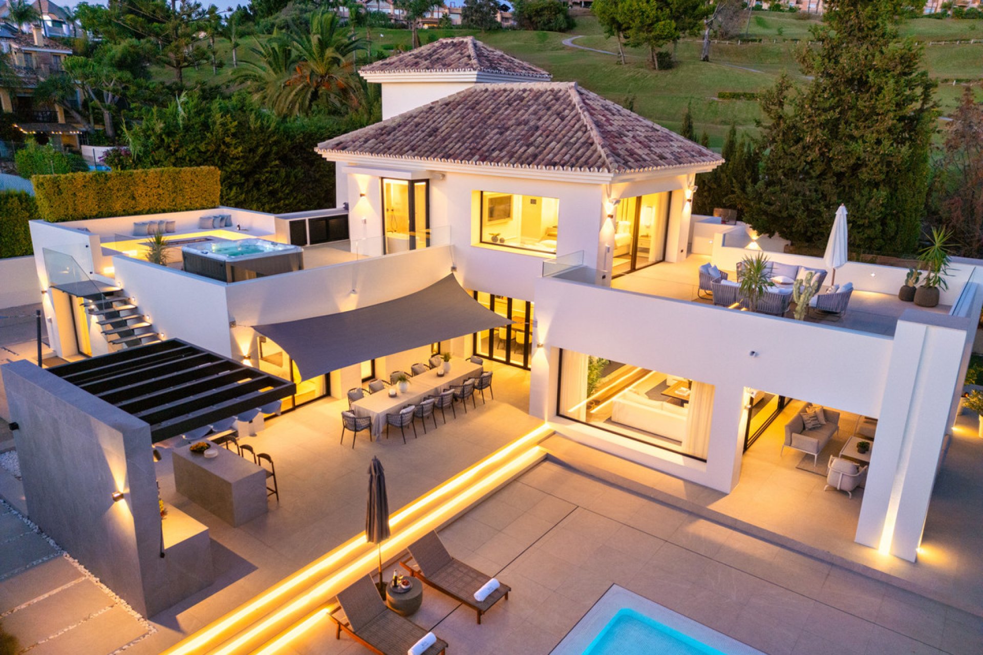 Resale - House - Detached Villa - Marbella - Nueva Andalucia