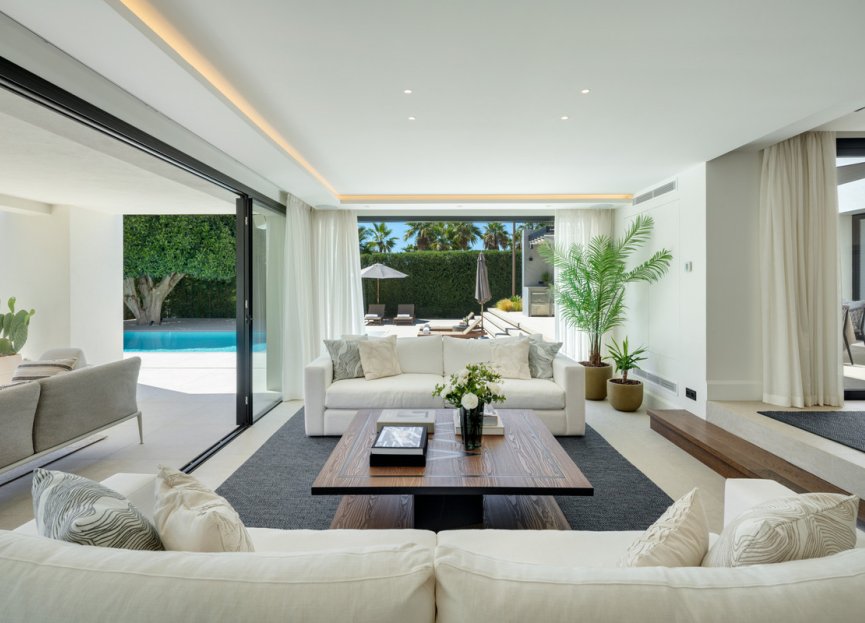 Resale - House - Detached Villa - Marbella - Nueva Andalucia