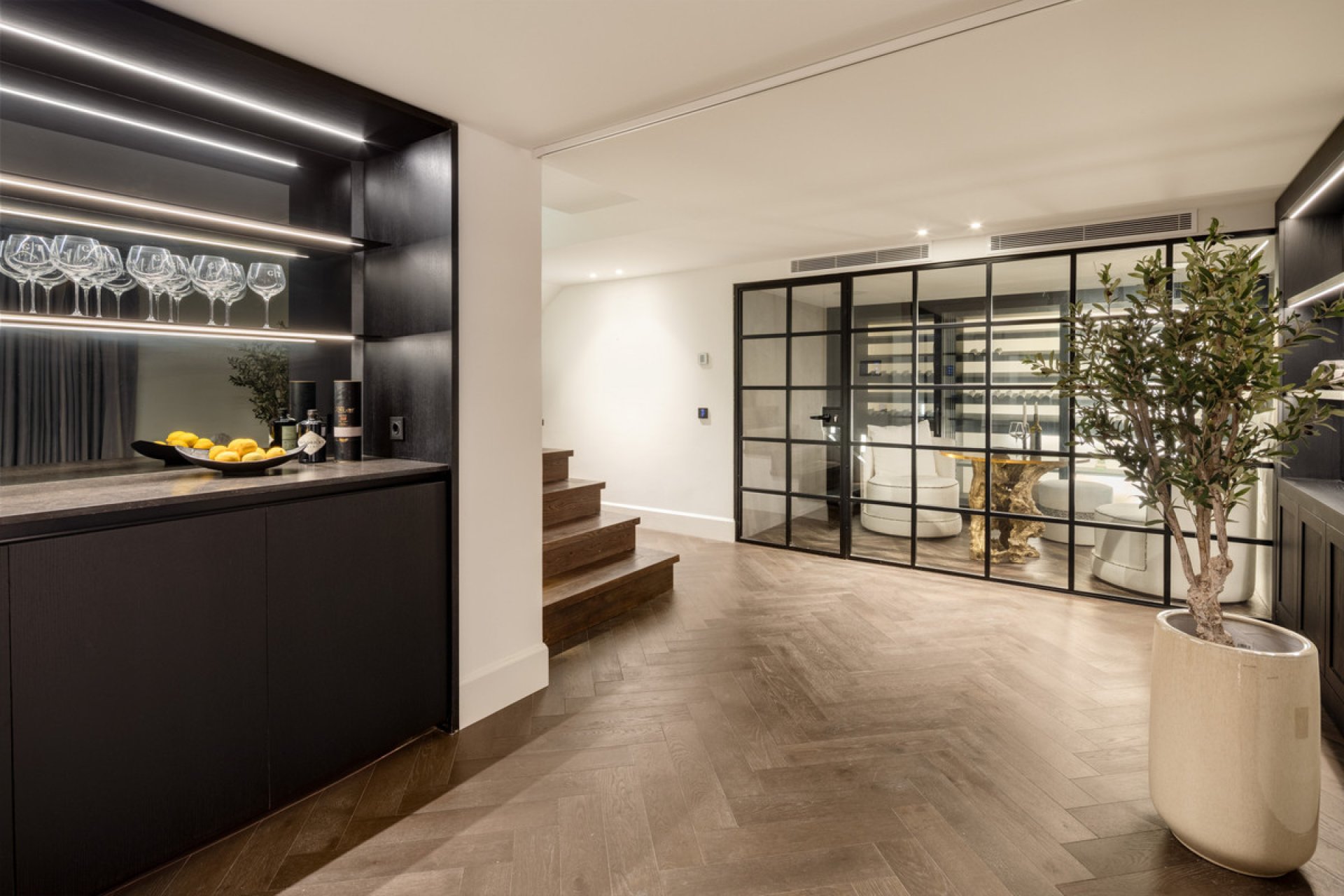 Resale - House - Detached Villa - Marbella - Nueva Andalucia