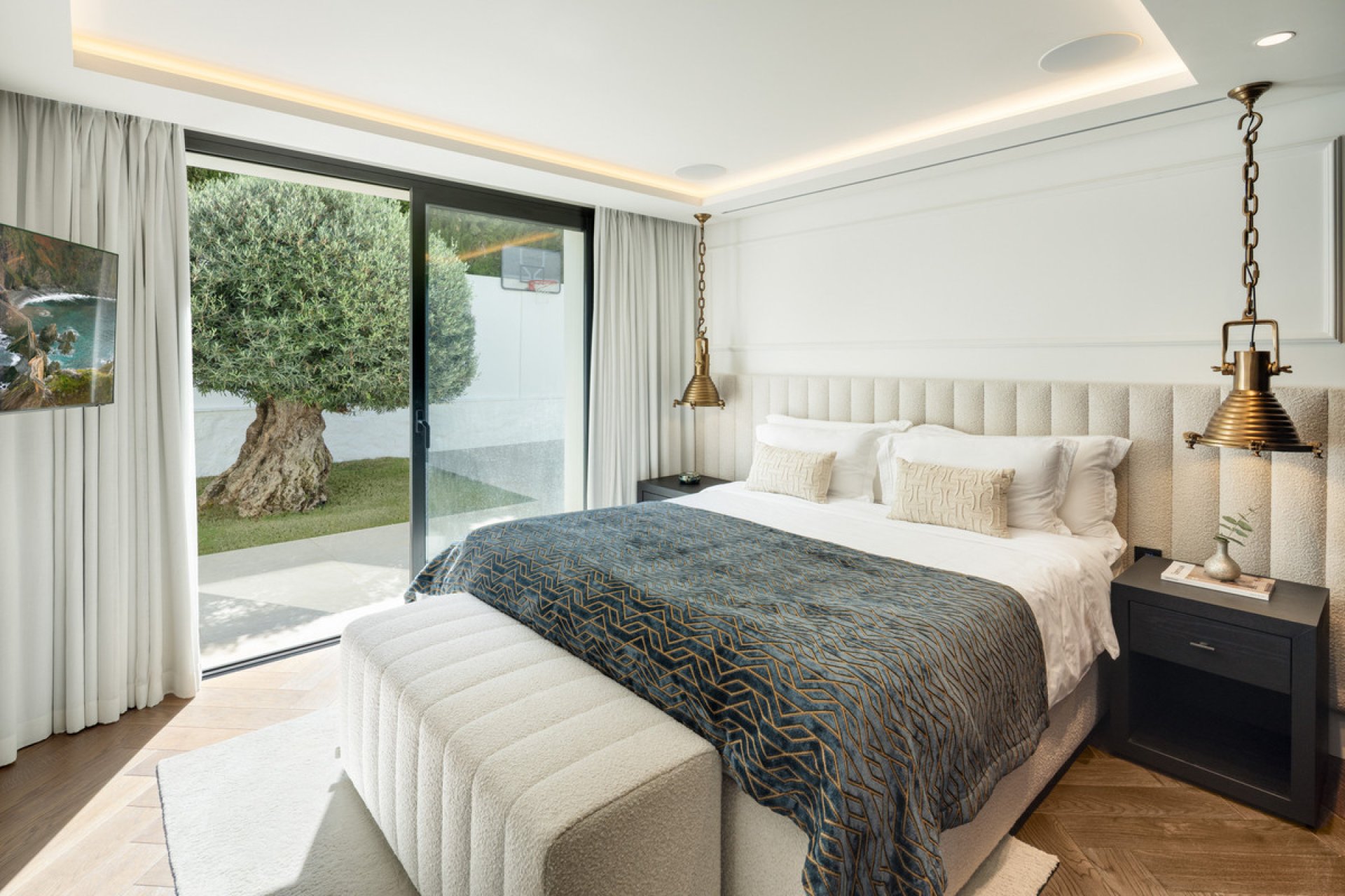 Resale - House - Detached Villa - Marbella - Nueva Andalucia