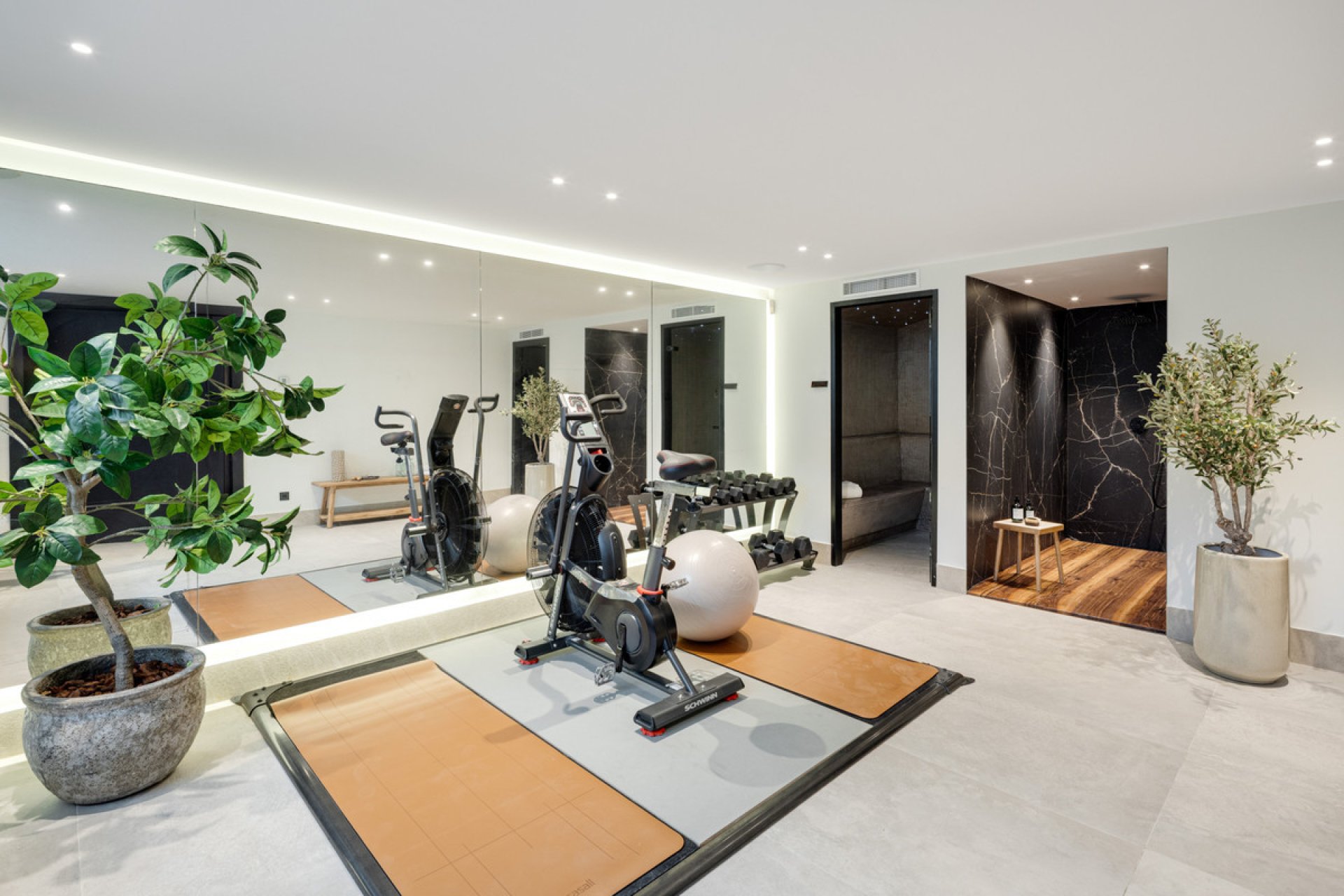 Resale - House - Detached Villa - Marbella - Nueva Andalucia