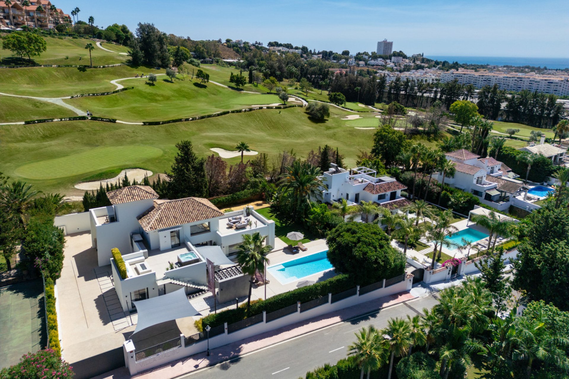 Resale - House - Detached Villa - Marbella - Nueva Andalucia