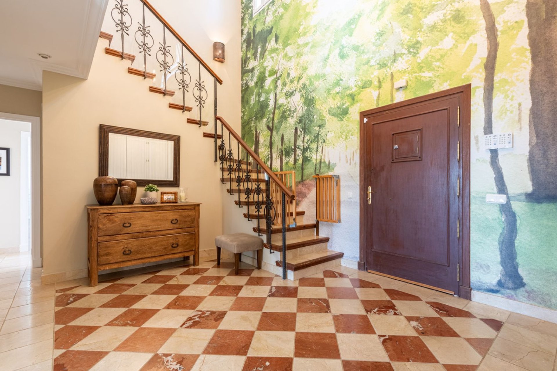 Resale - House - Detached Villa - Marbella - Nueva Andalucia