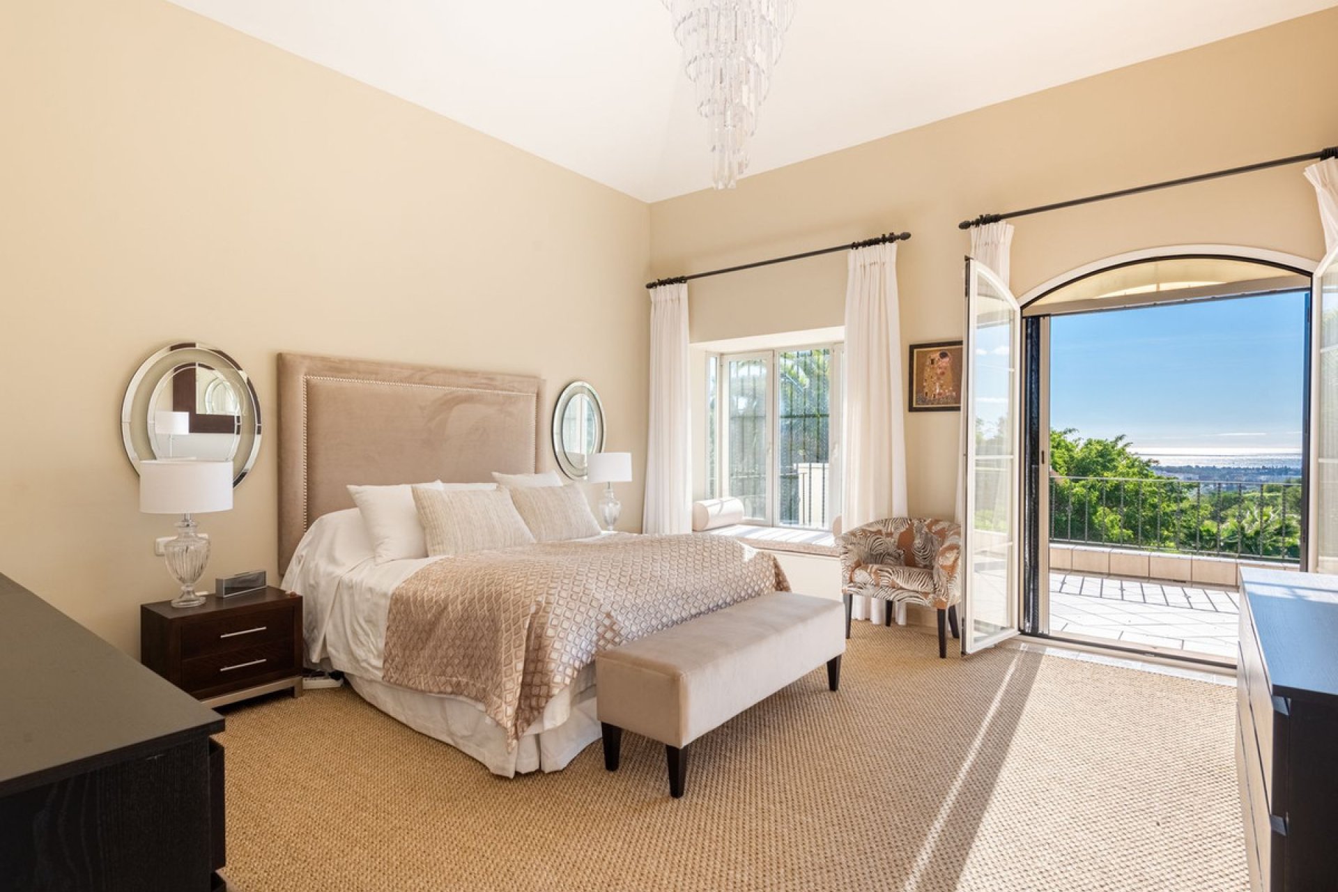 Resale - House - Detached Villa - Marbella - Nueva Andalucia