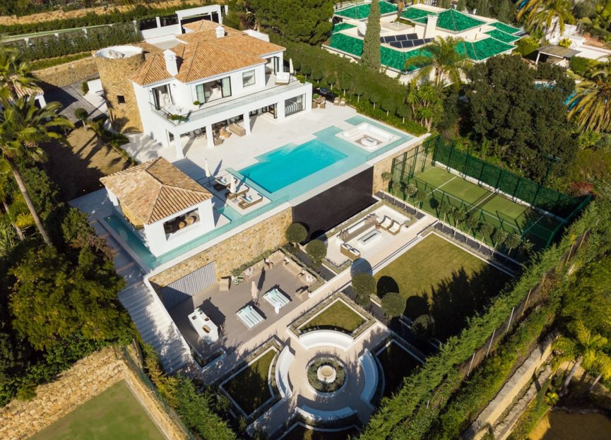 Resale - House - Detached Villa - Marbella - Nueva Andalucia