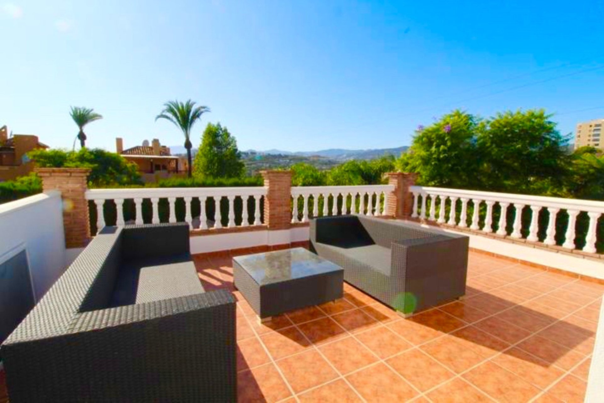 Resale - House - Detached Villa - Marbella - Nueva Andalucia