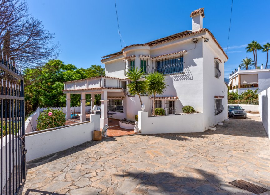Resale - House - Detached Villa - Marbella - Nueva Andalucia