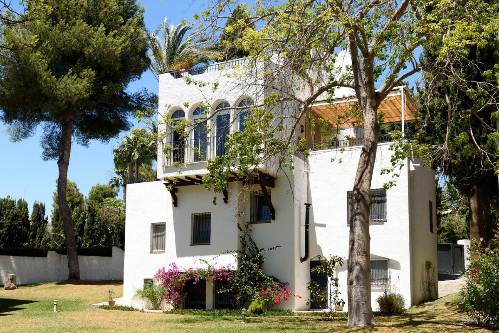 Resale - House - Detached Villa - Marbella - Nueva Andalucia