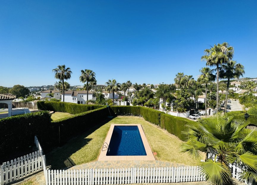 Resale - House - Detached Villa - Marbella - Nueva Andalucia