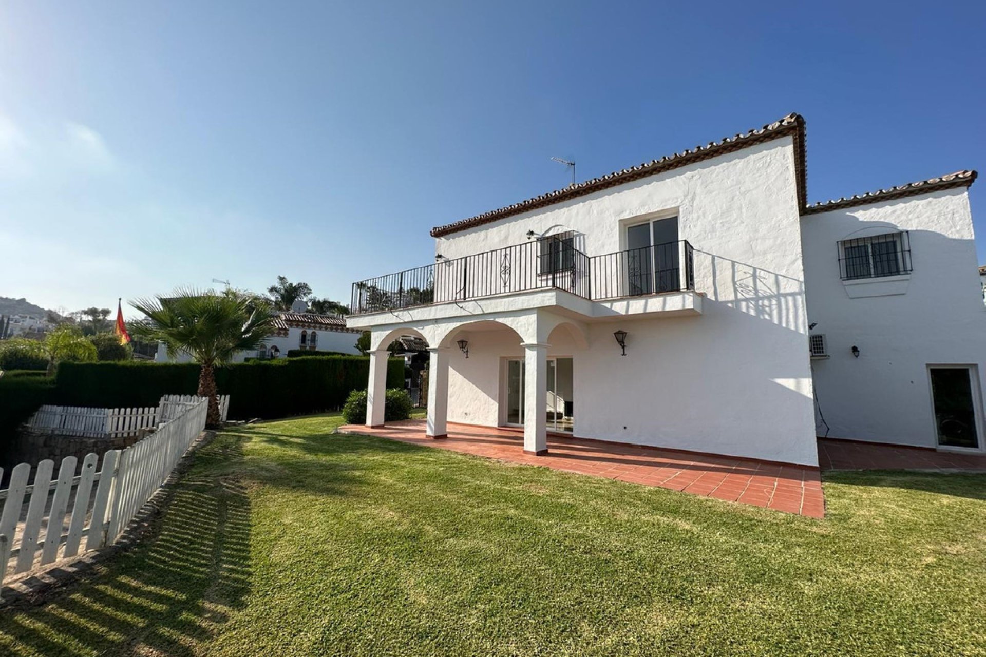 Resale - House - Detached Villa - Marbella - Nueva Andalucia