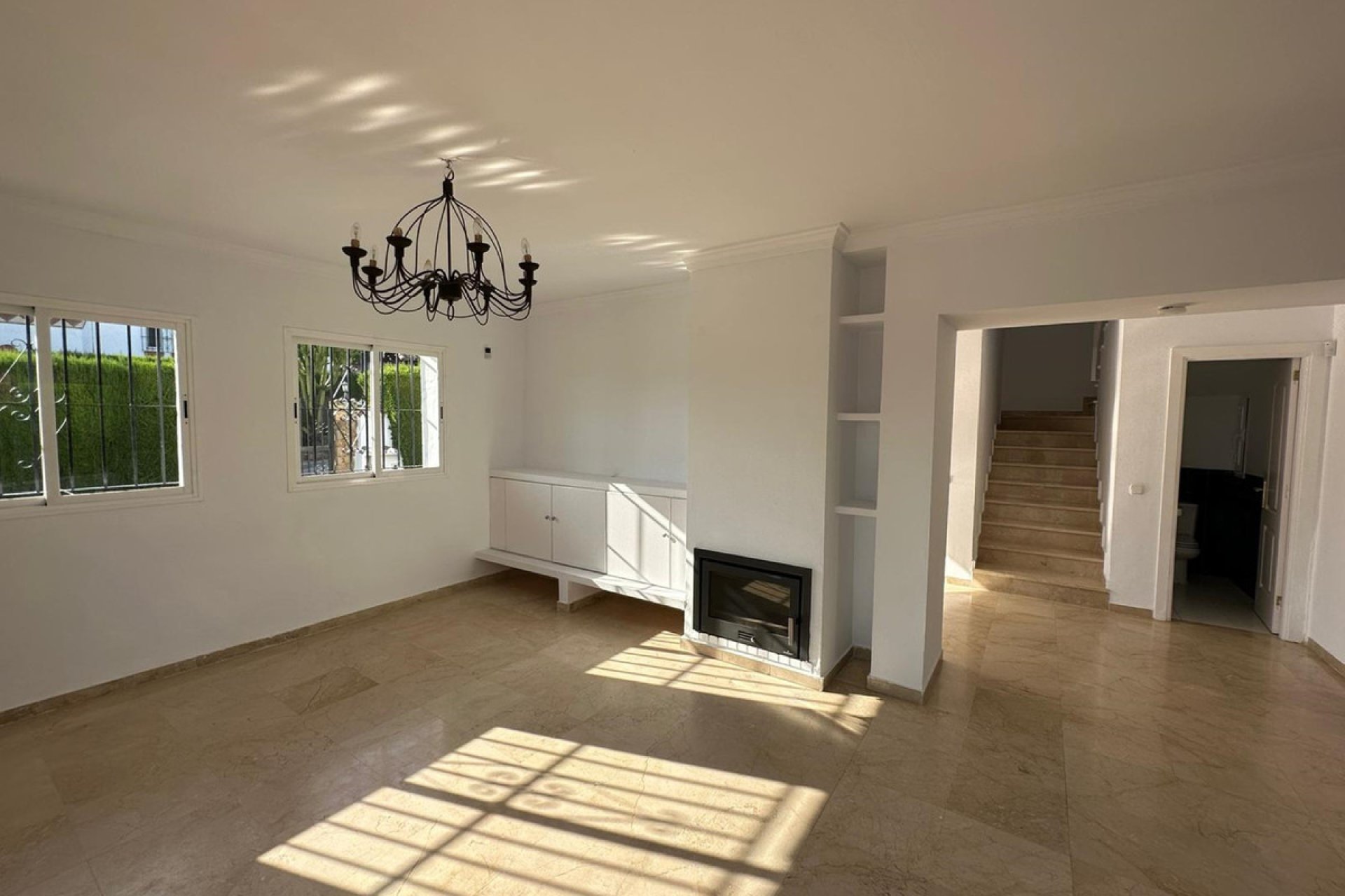 Resale - House - Detached Villa - Marbella - Nueva Andalucia