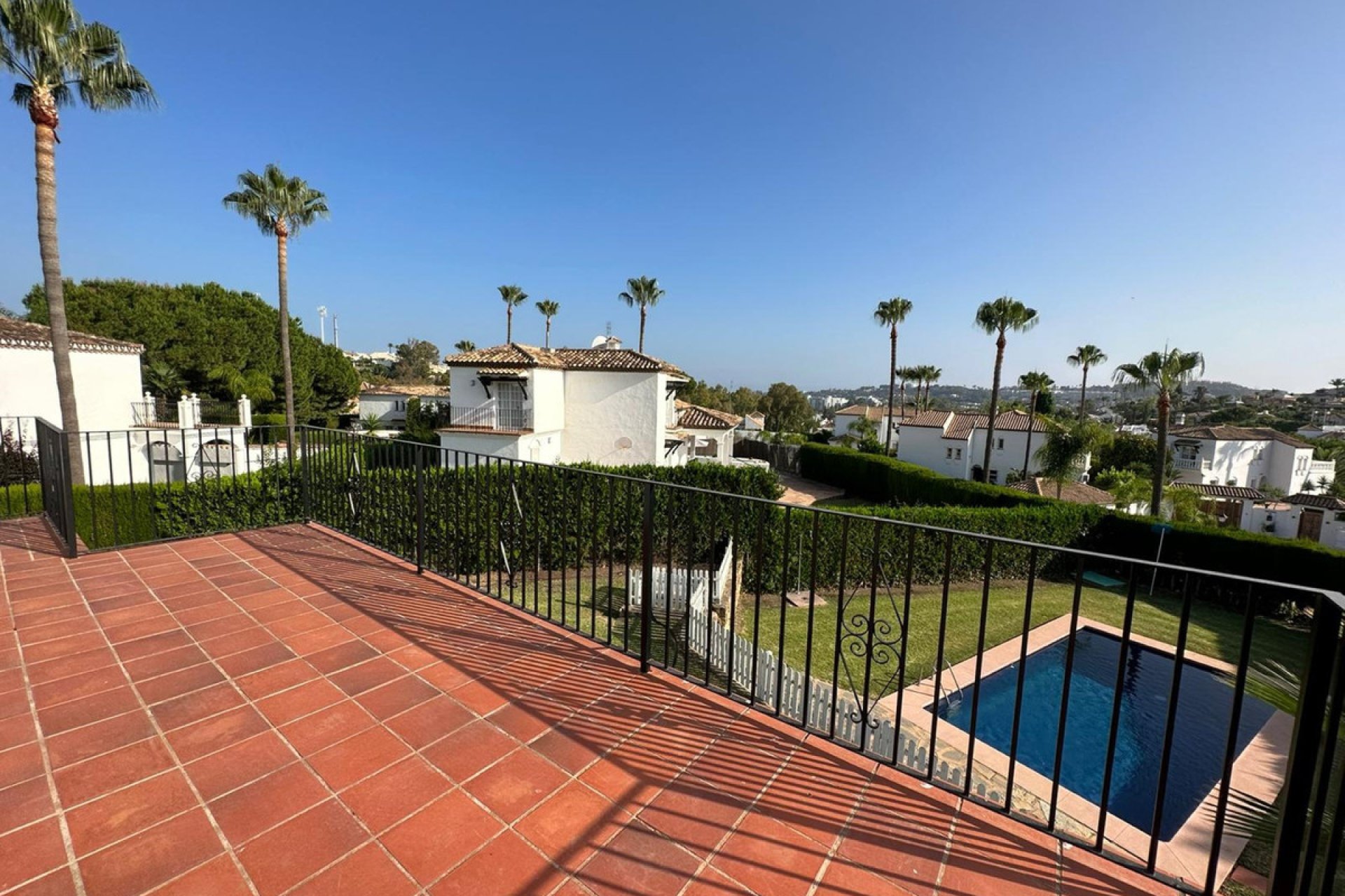 Resale - House - Detached Villa - Marbella - Nueva Andalucia