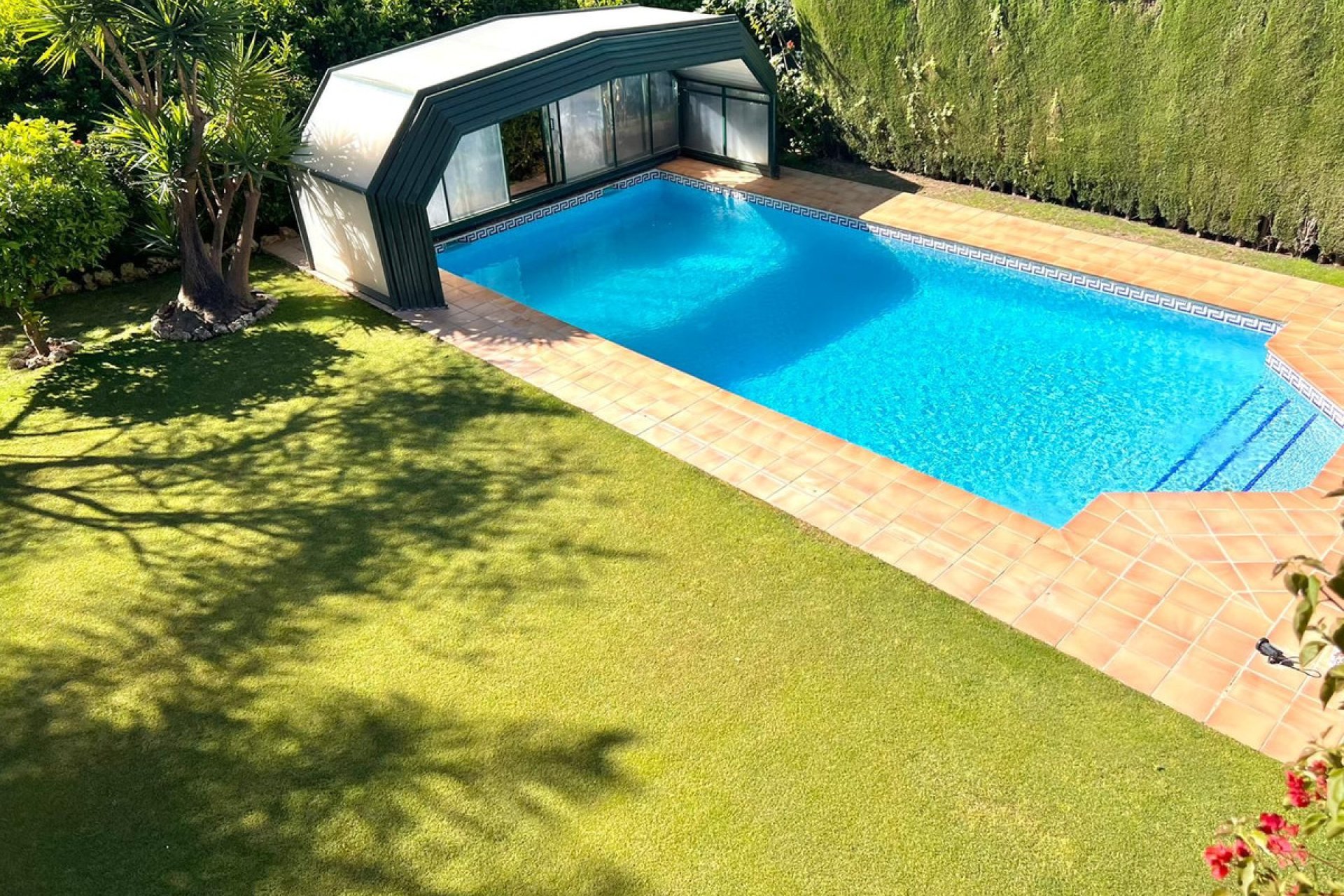 Resale - House - Detached Villa - Marbella - Nueva Andalucia