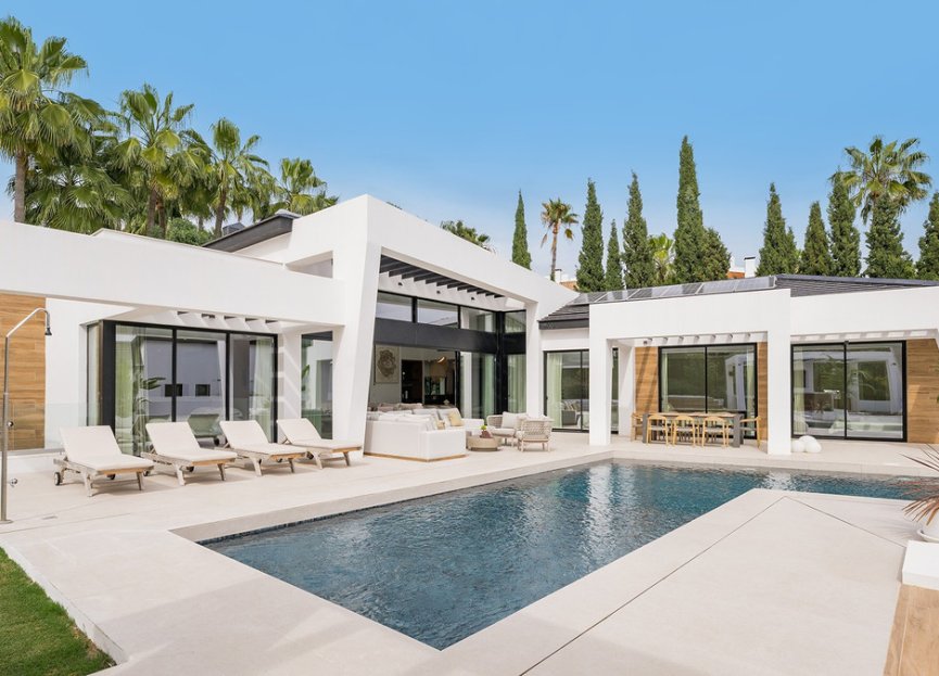 Resale - House - Detached Villa - Marbella - Nueva Andalucia