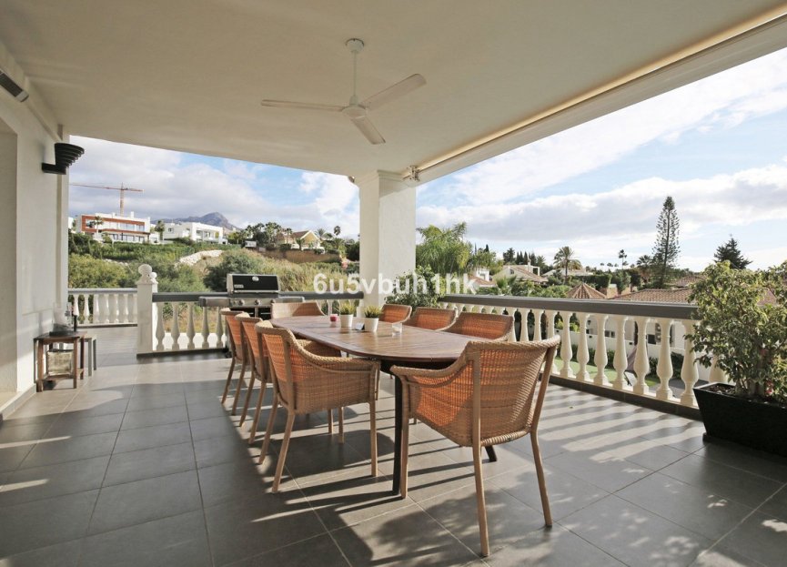 Resale - House - Detached Villa - Marbella - Nueva Andalucia