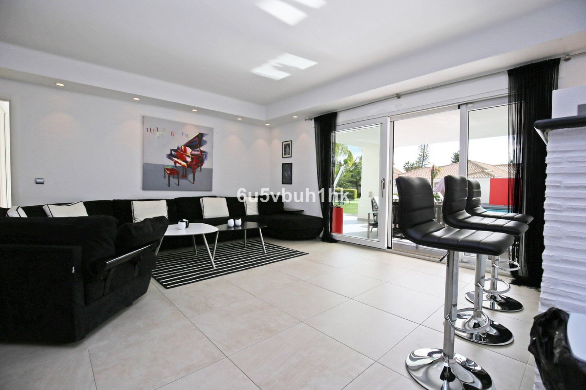 Resale - House - Detached Villa - Marbella - Nueva Andalucia