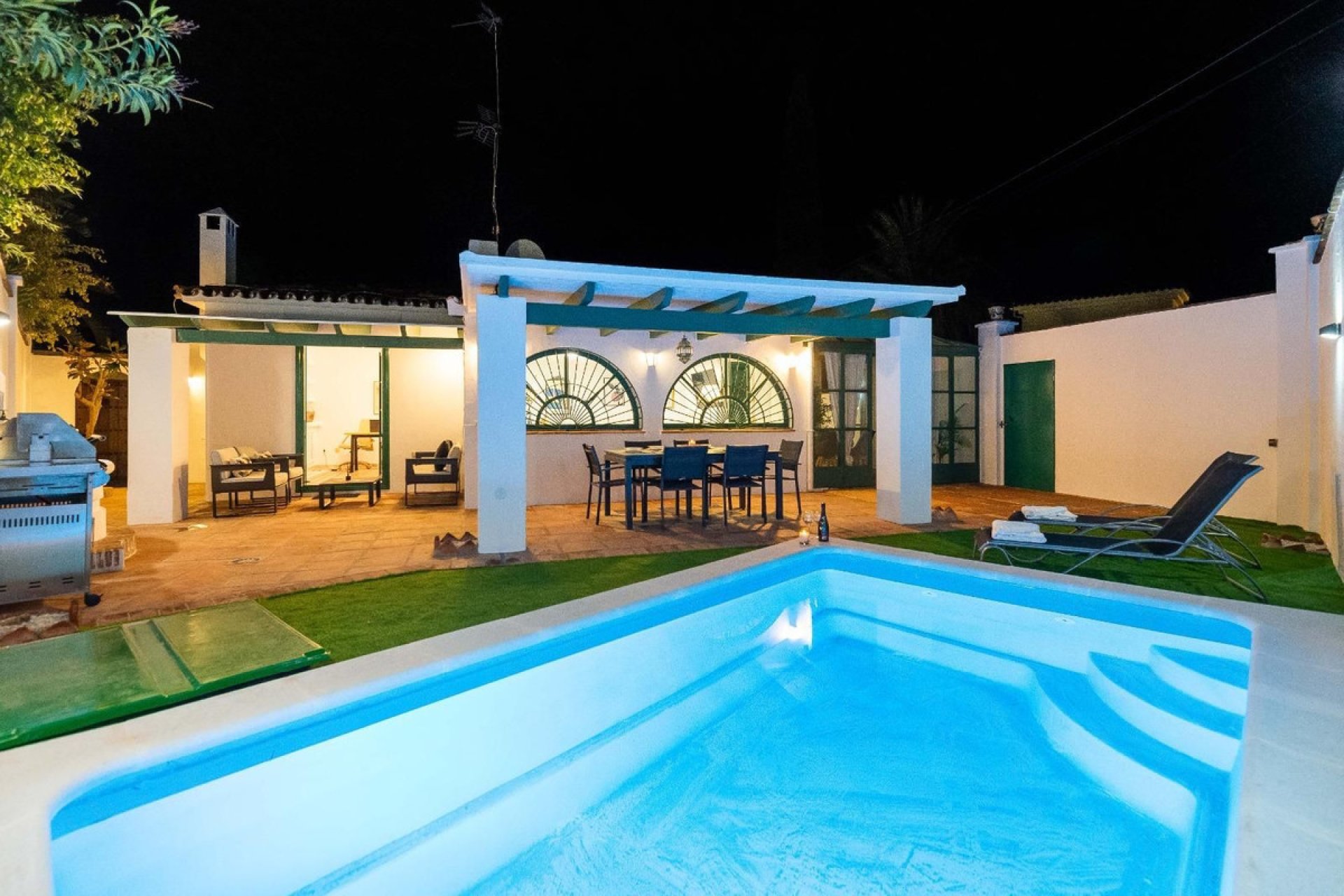 Resale - House - Detached Villa - Marbella - Nueva Andalucia