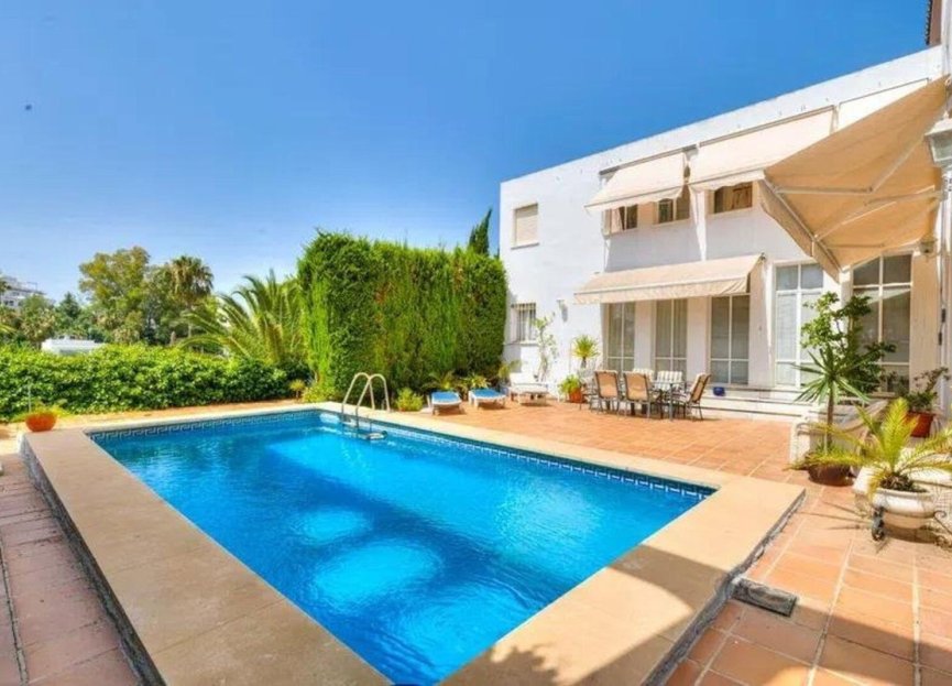 Resale - House - Detached Villa - Marbella - Nueva Andalucia