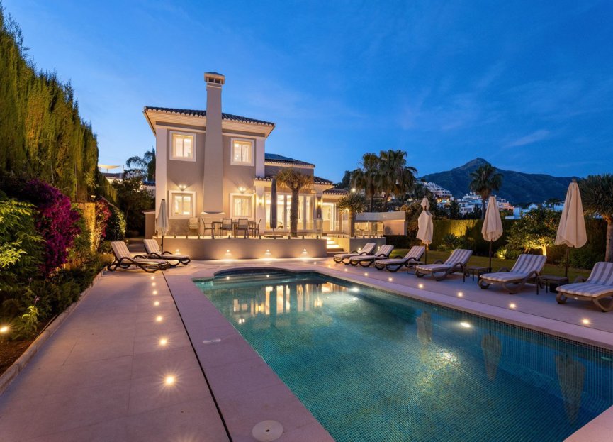 Resale - House - Detached Villa - Marbella - Nueva Andalucia