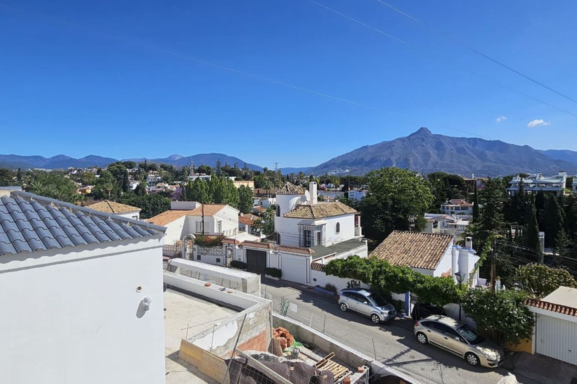 Resale - House - Detached Villa - Marbella - Nueva Andalucia