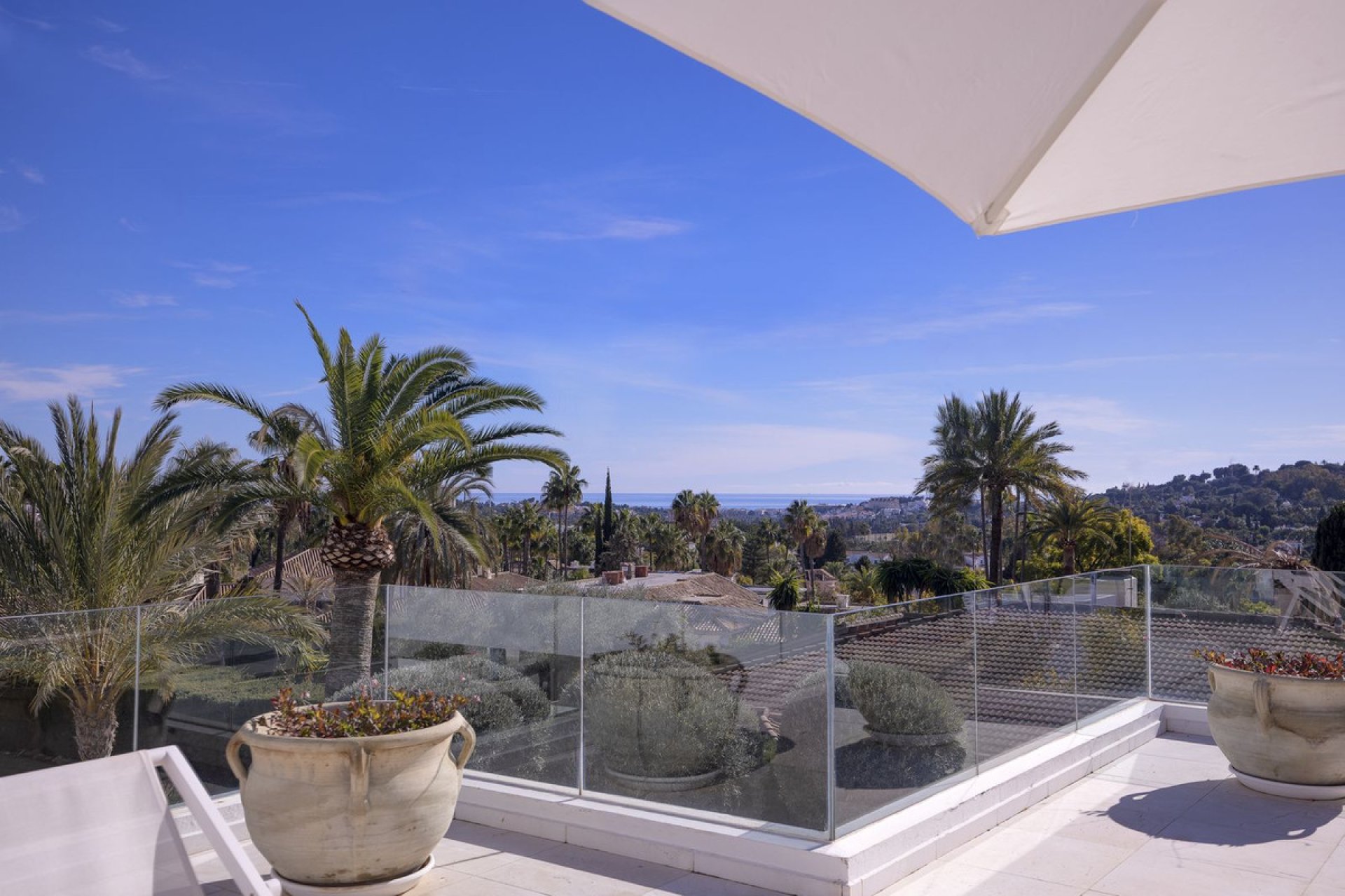 Resale - House - Detached Villa - Marbella - Nueva Andalucia