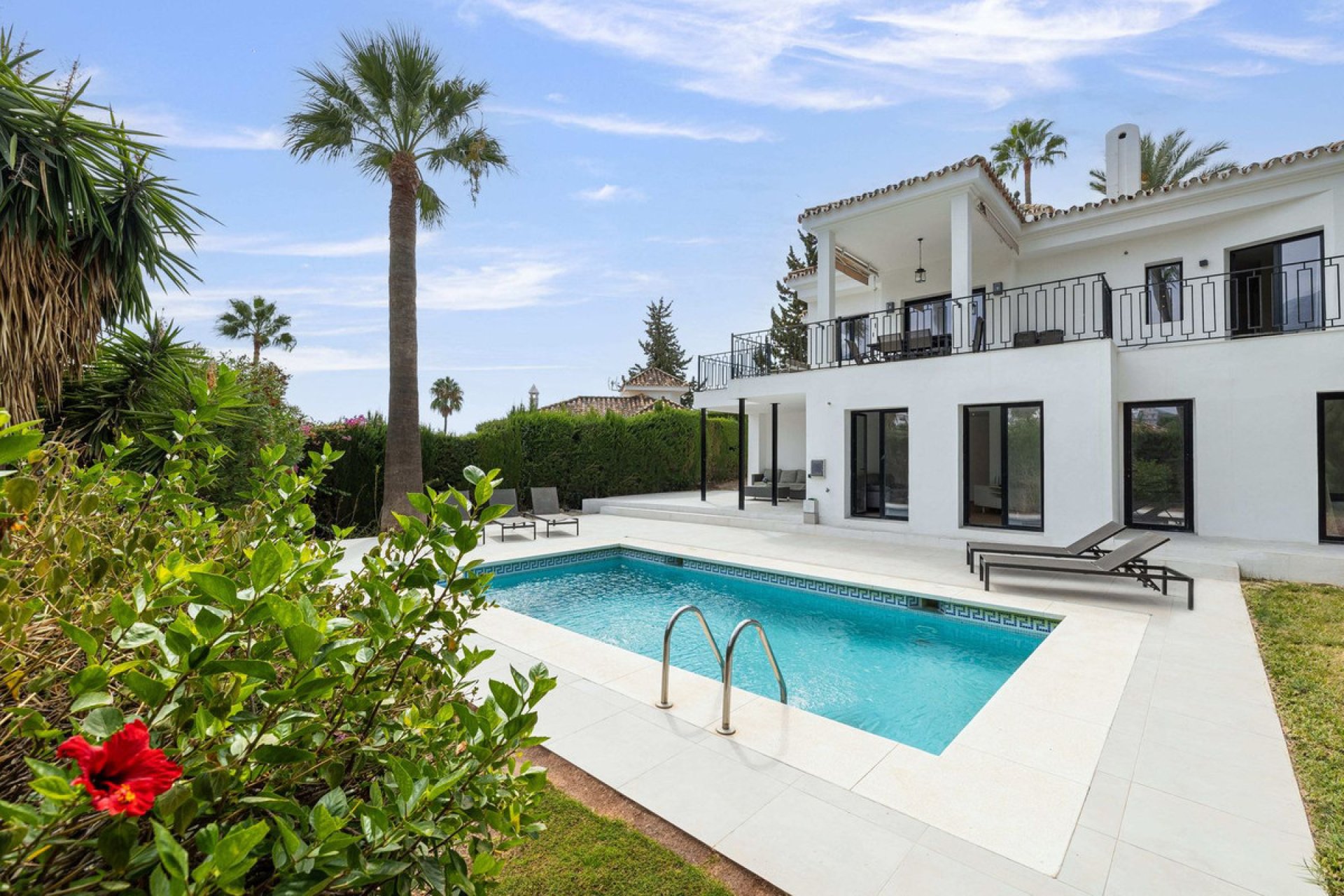 Resale - House - Detached Villa - Marbella - Nueva Andalucia