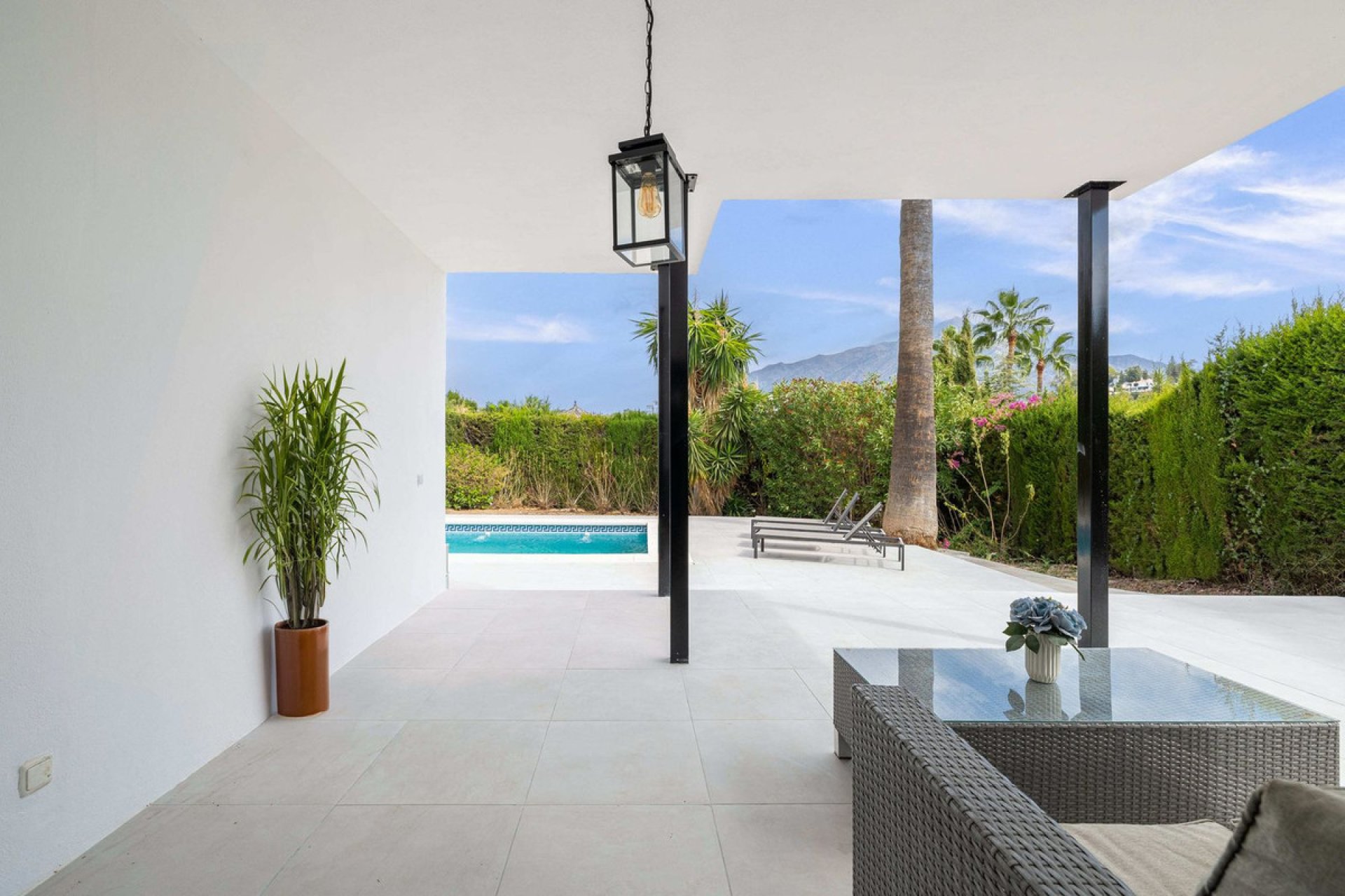 Resale - House - Detached Villa - Marbella - Nueva Andalucia