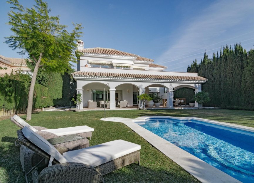 Resale - House - Detached Villa - Marbella - Nueva Andalucia