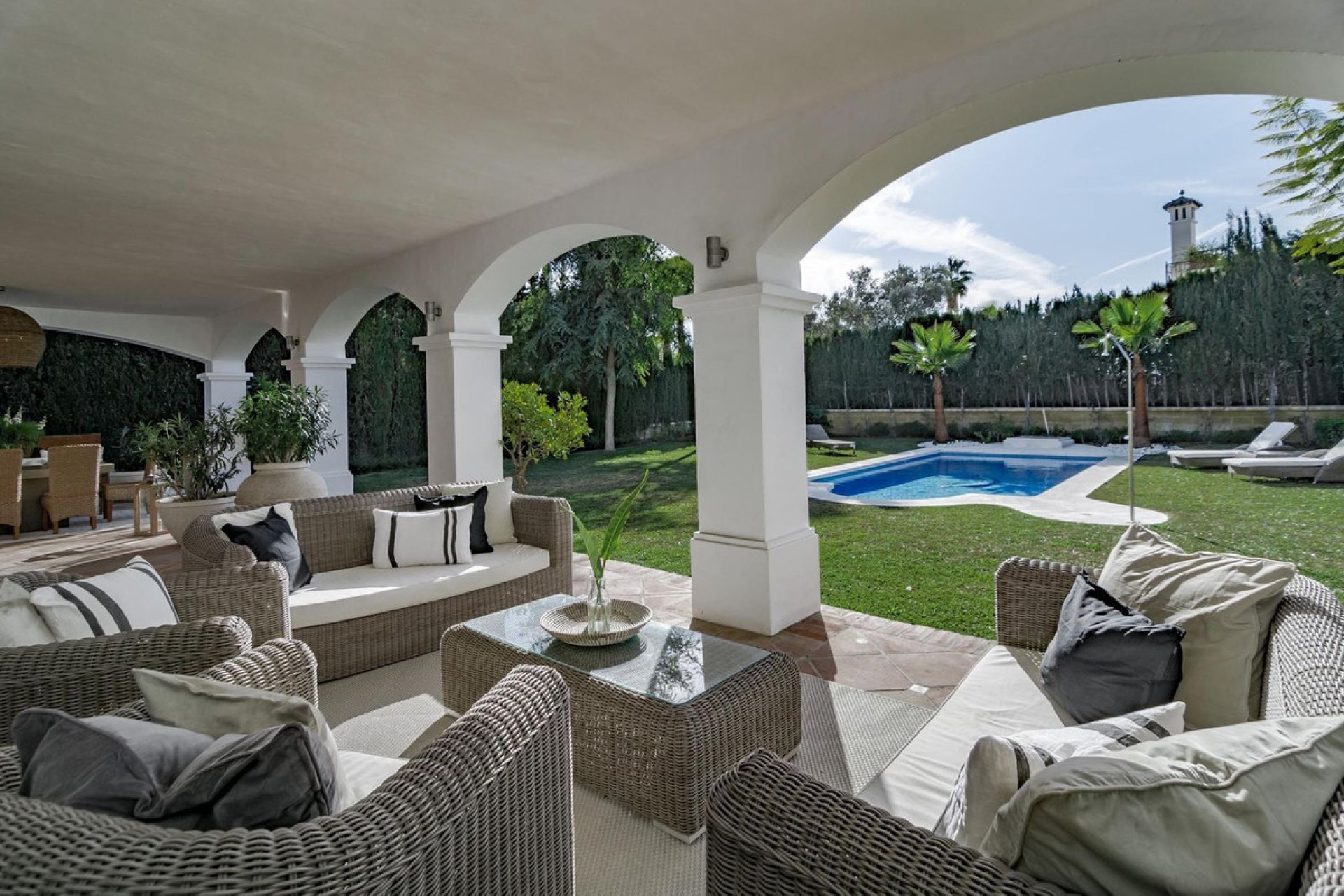 Resale - House - Detached Villa - Marbella - Nueva Andalucia