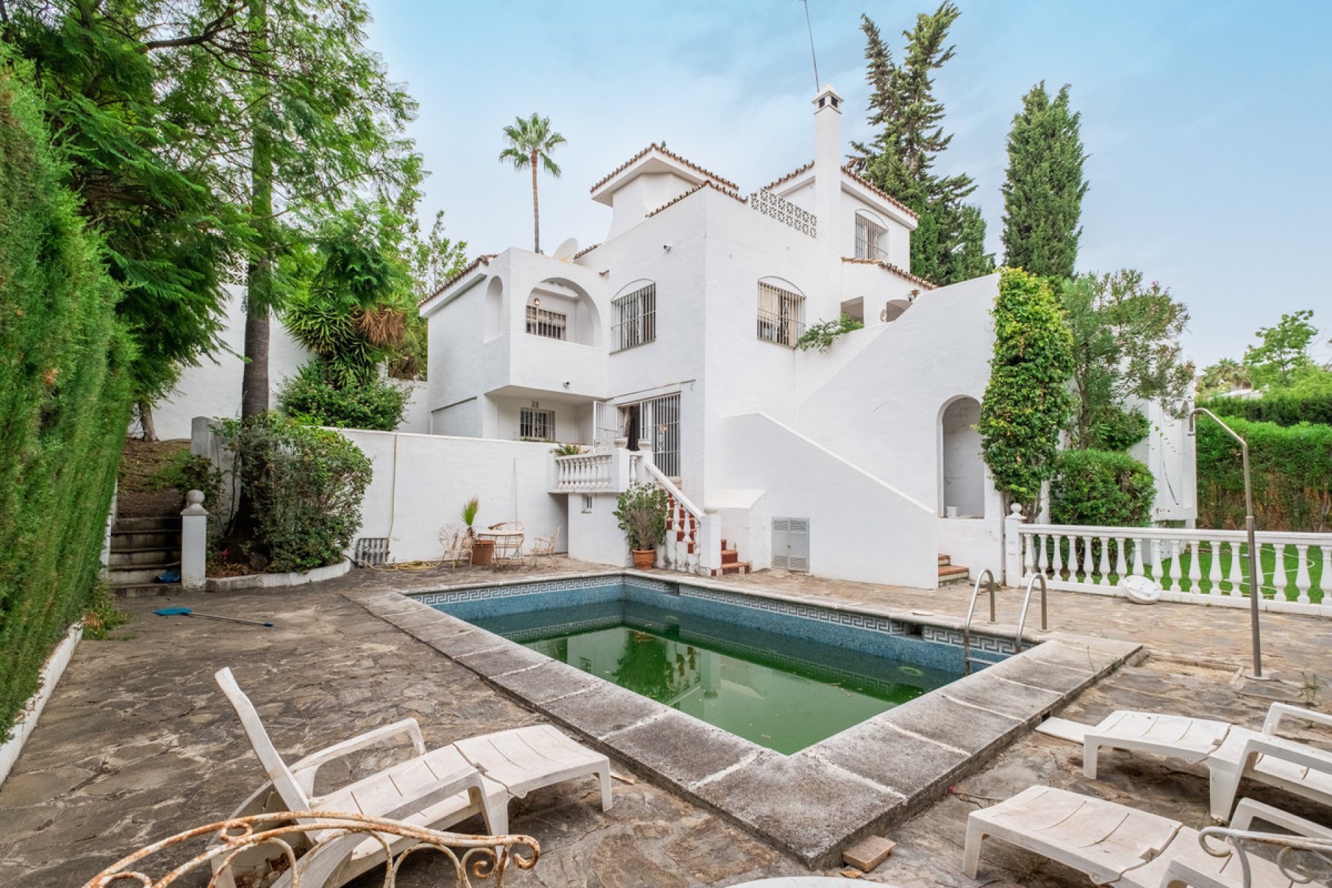 Resale - House - Detached Villa - Marbella - Nueva Andalucia