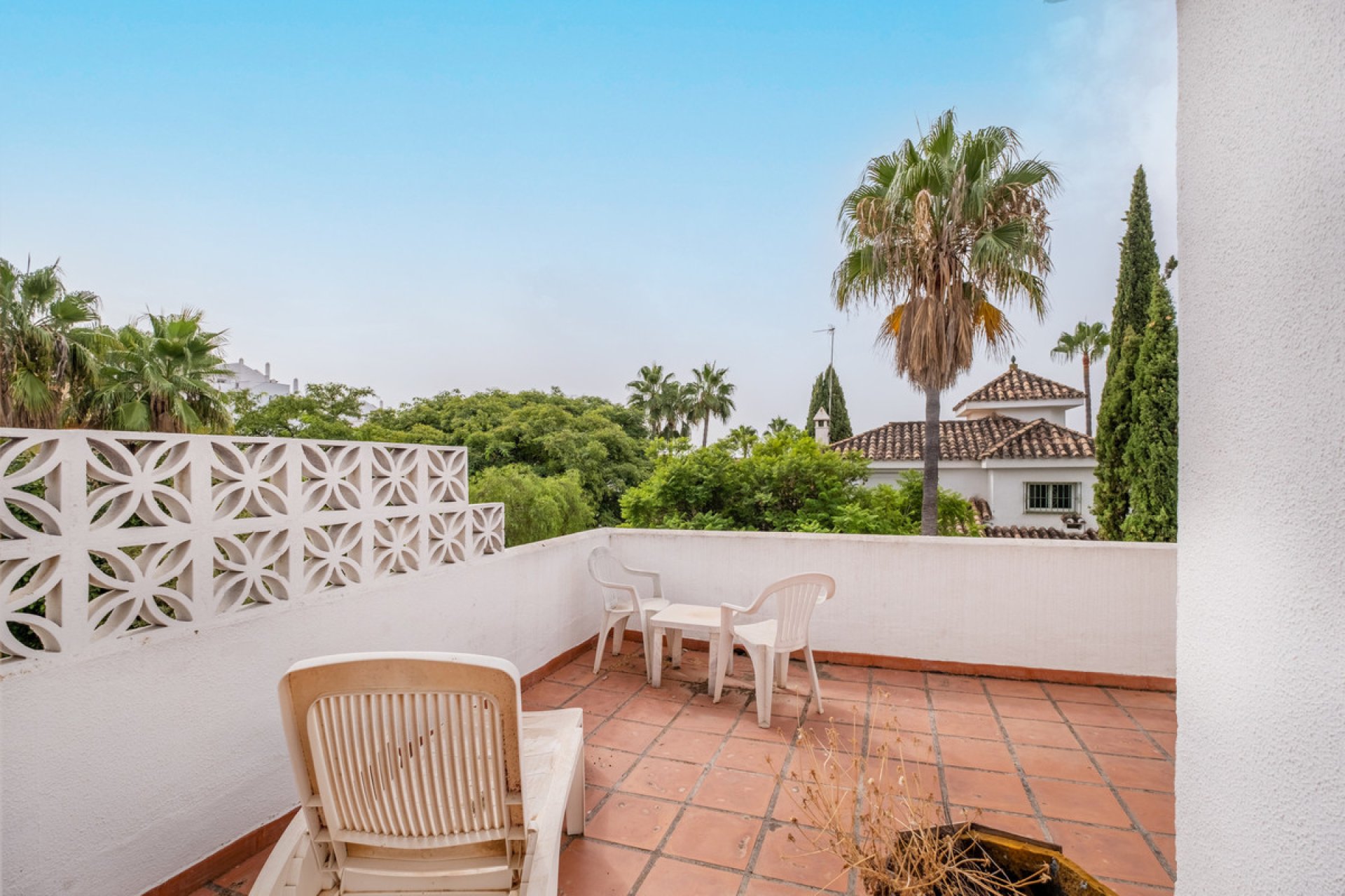 Resale - House - Detached Villa - Marbella - Nueva Andalucia