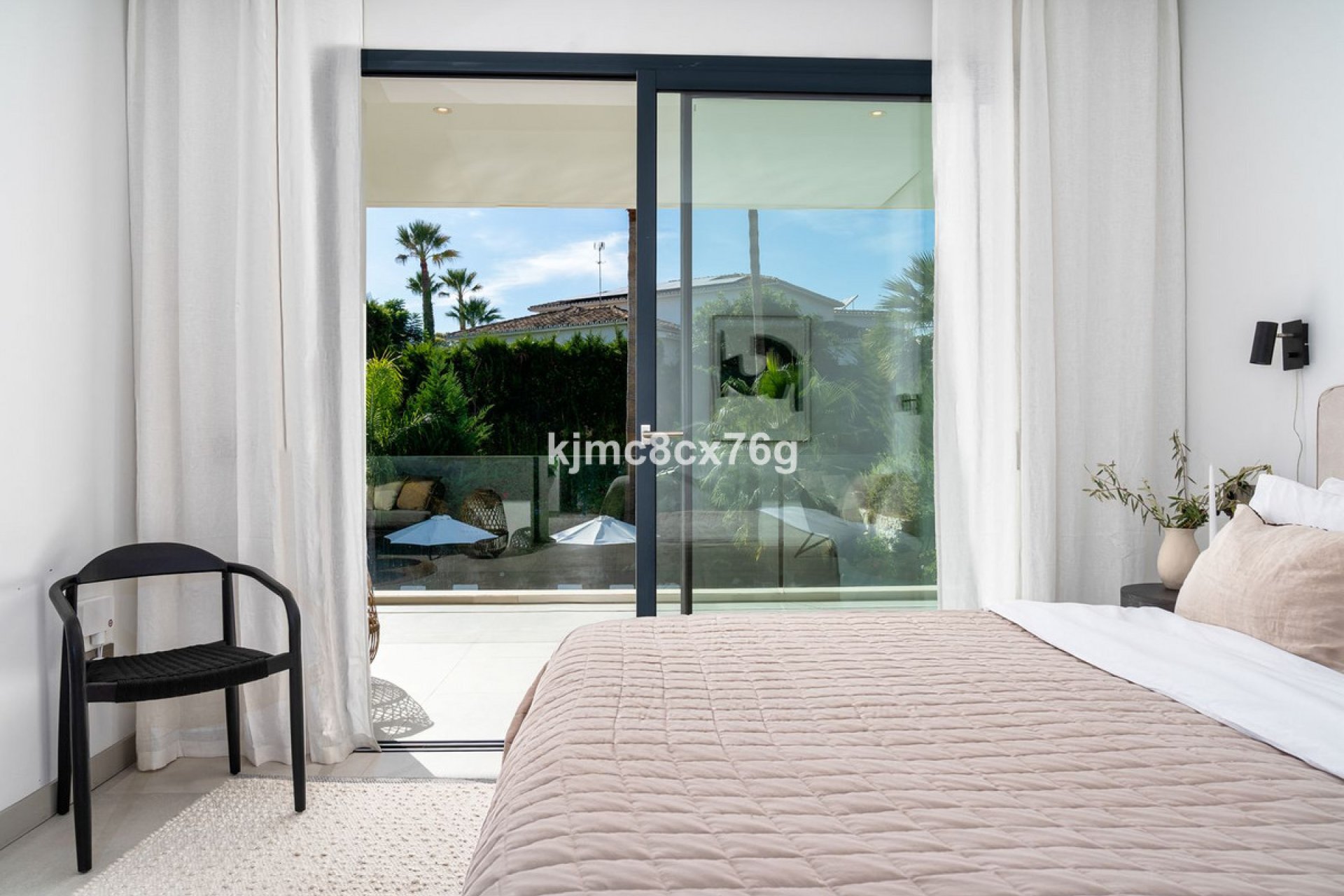 Resale - House - Detached Villa - Marbella - Nueva Andalucia