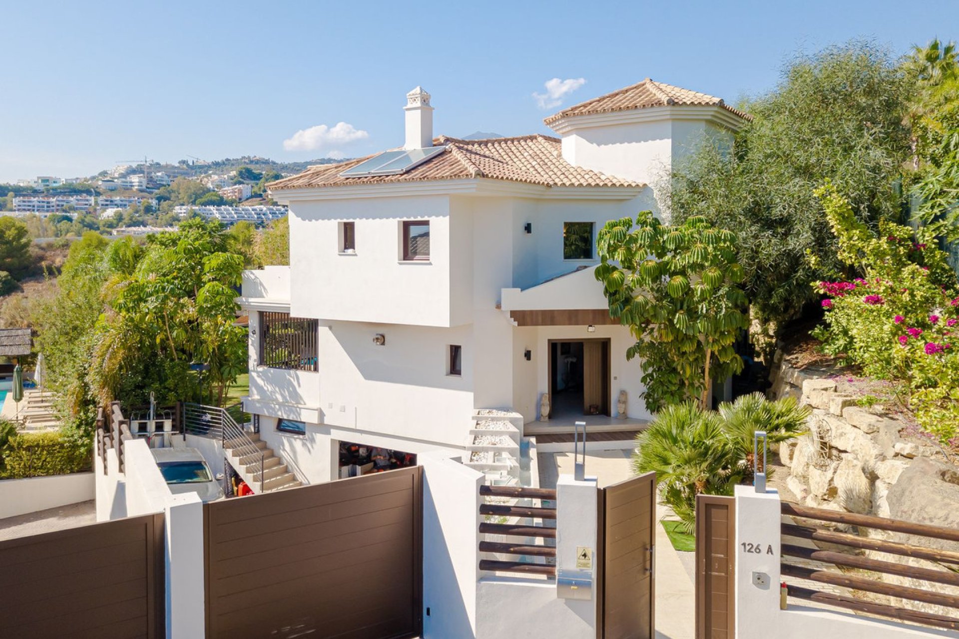 Resale - House - Detached Villa - Marbella - Nueva Andalucia