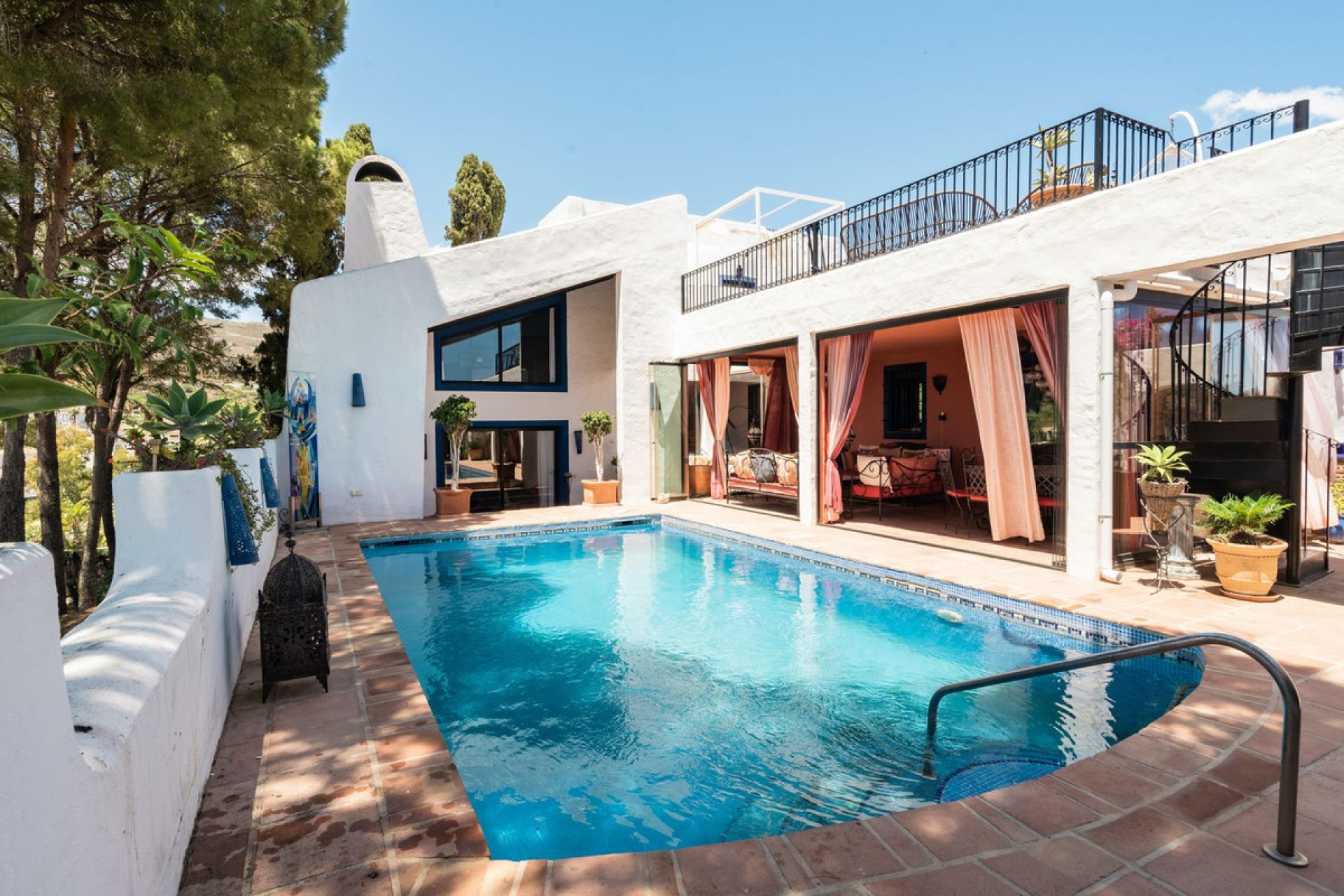 Resale - House - Detached Villa - Marbella - Nueva Andalucia