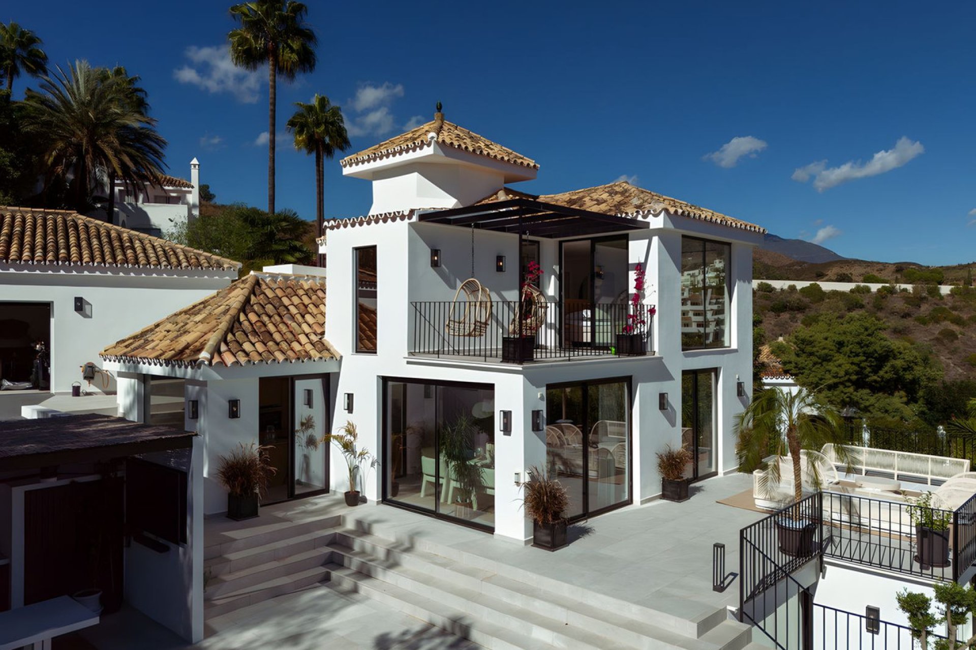 Resale - House - Detached Villa - Marbella - Nueva Andalucia