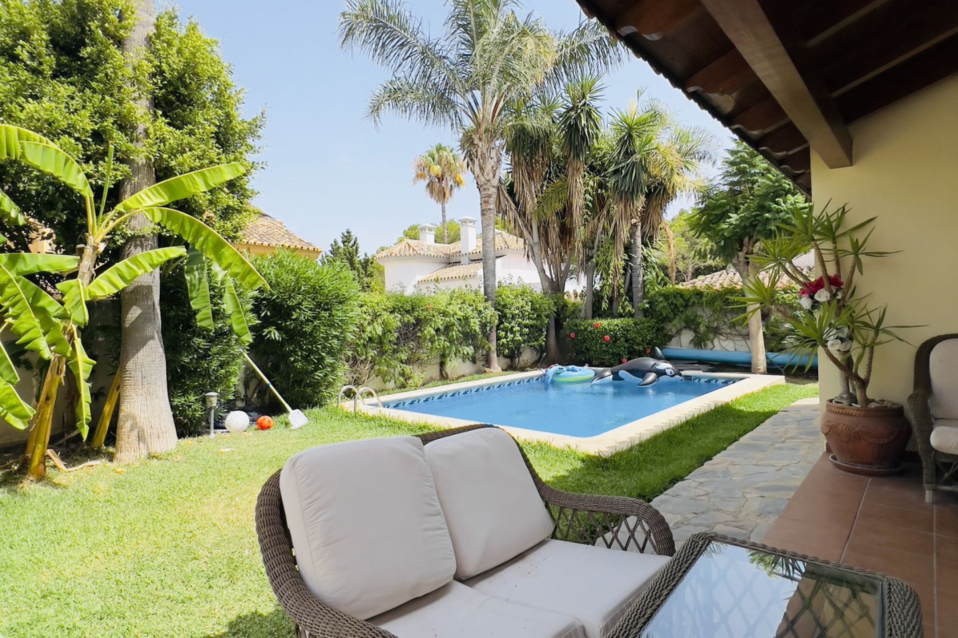 Resale - House - Detached Villa - Marbella - Nueva Andalucia