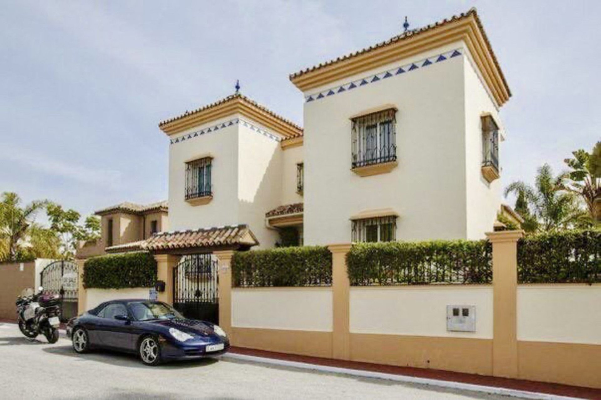 Resale - House - Detached Villa - Marbella - Nueva Andalucia