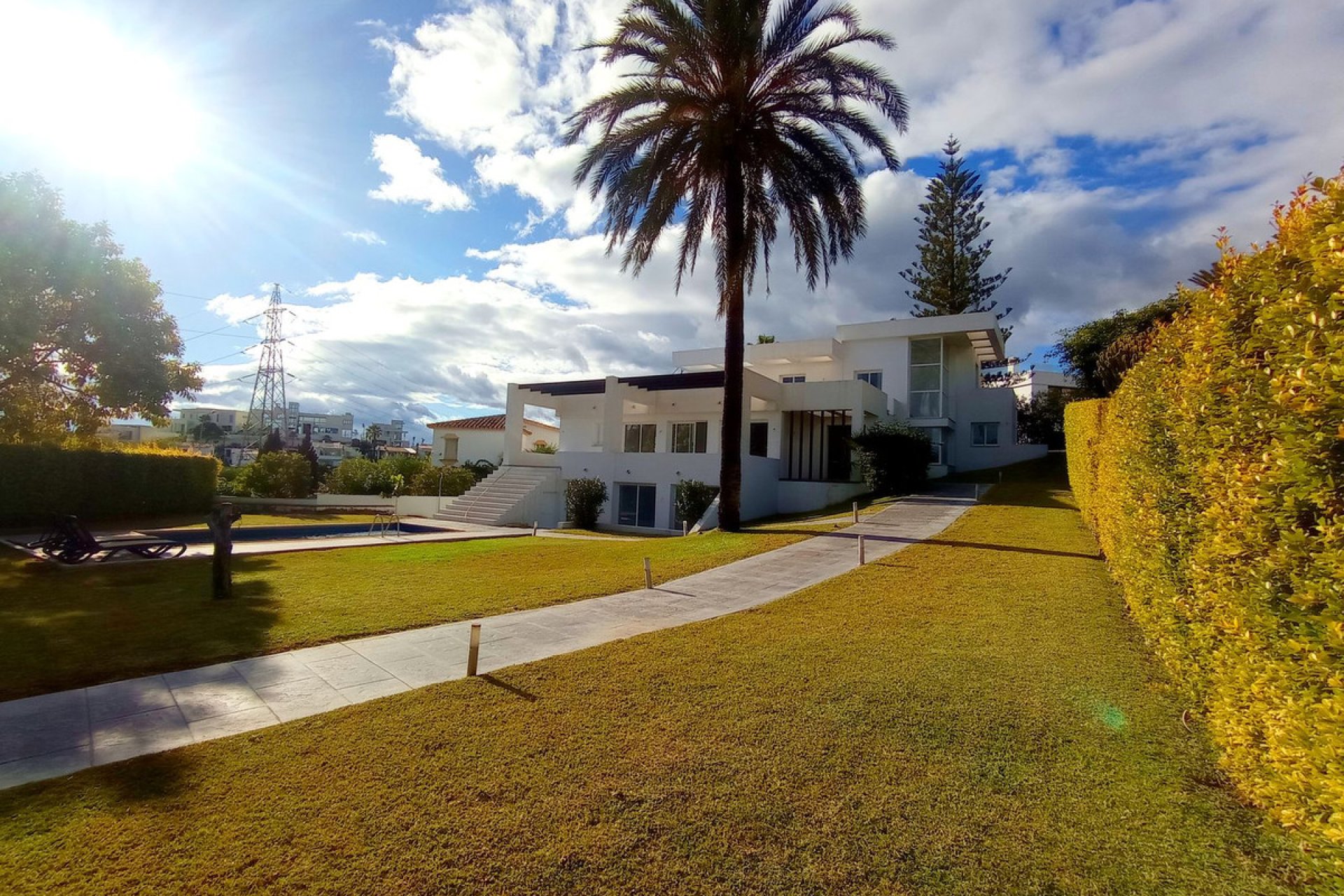 Resale - House - Detached Villa - Marbella - Nueva Andalucia