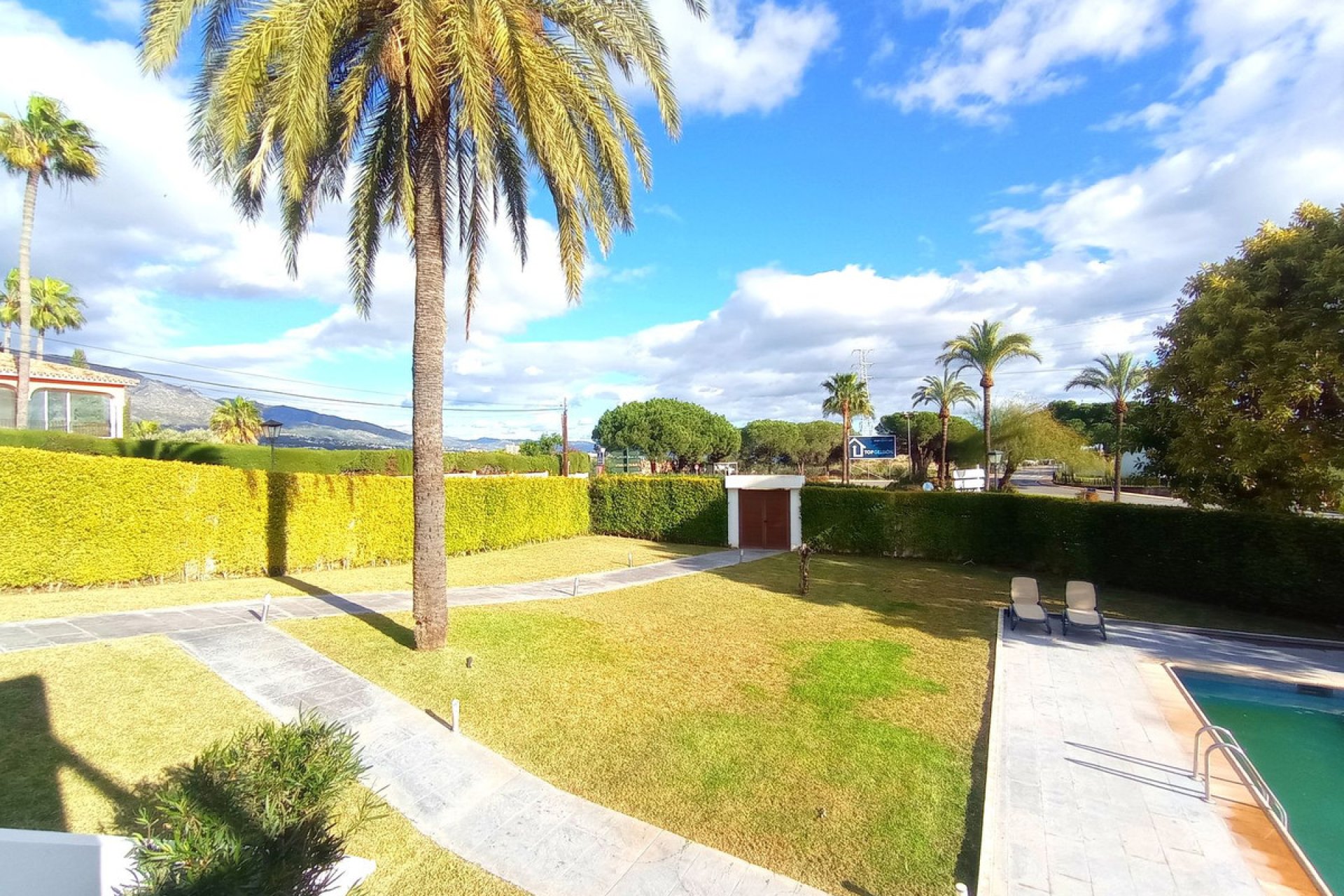 Resale - House - Detached Villa - Marbella - Nueva Andalucia