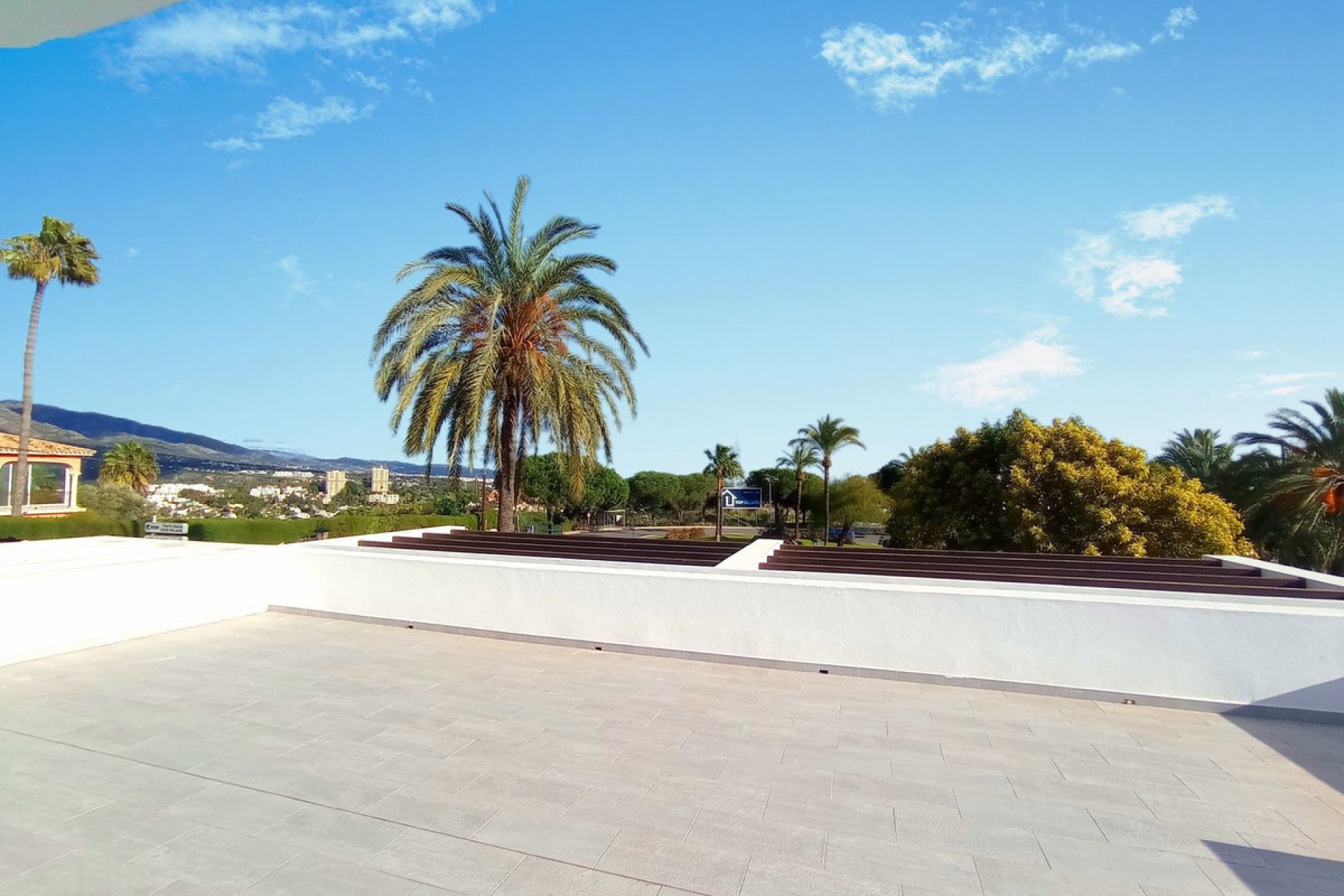 Resale - House - Detached Villa - Marbella - Nueva Andalucia