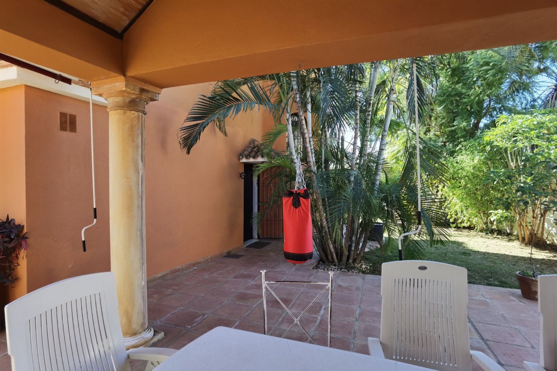 Resale - House - Detached Villa - Marbella - Nueva Andalucia