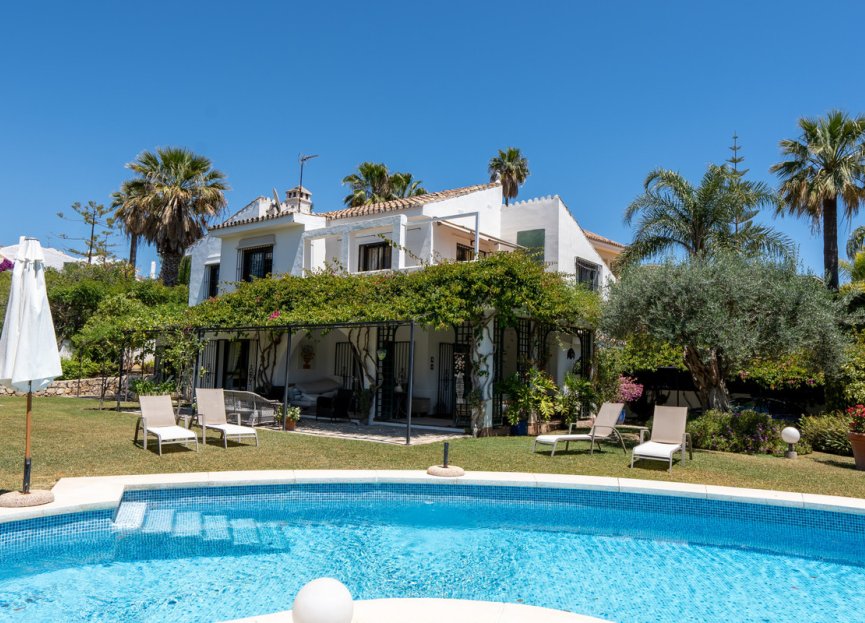 Resale - House - Detached Villa - Marbella - Nueva Andalucia