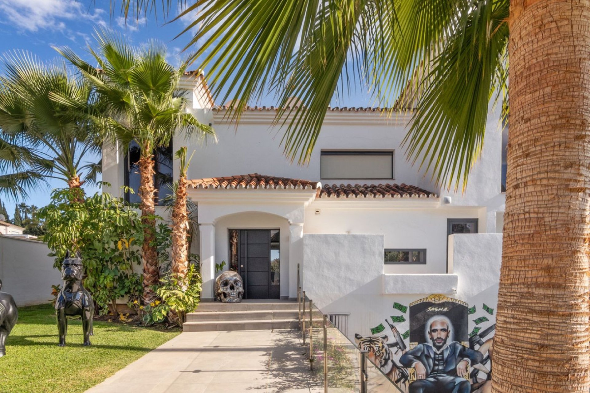 Resale - House - Detached Villa - Marbella - Nueva Andalucia