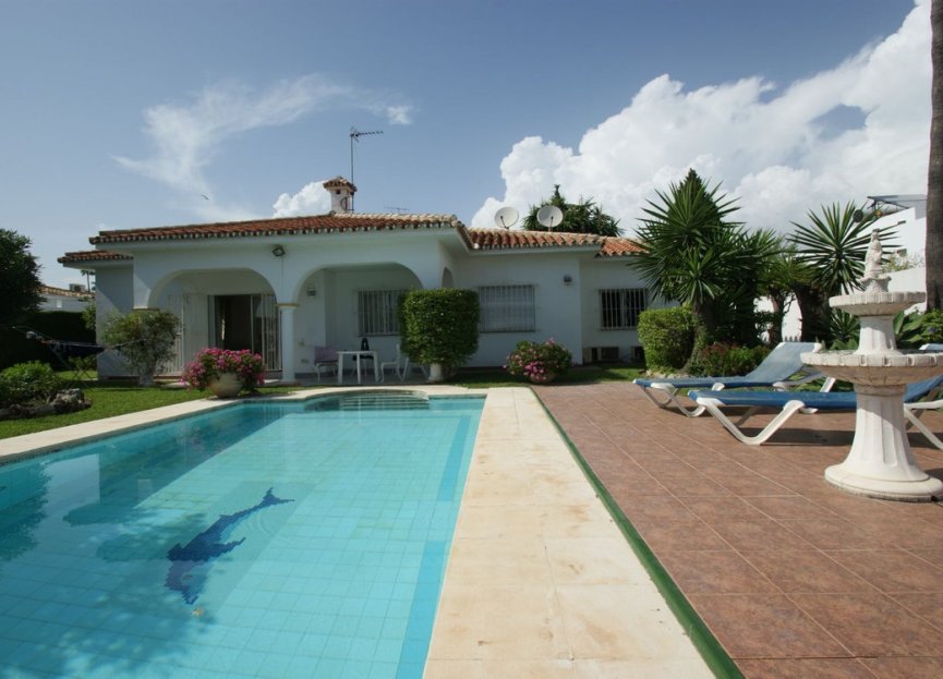 Resale - House - Detached Villa - Marbella - Nueva Andalucia