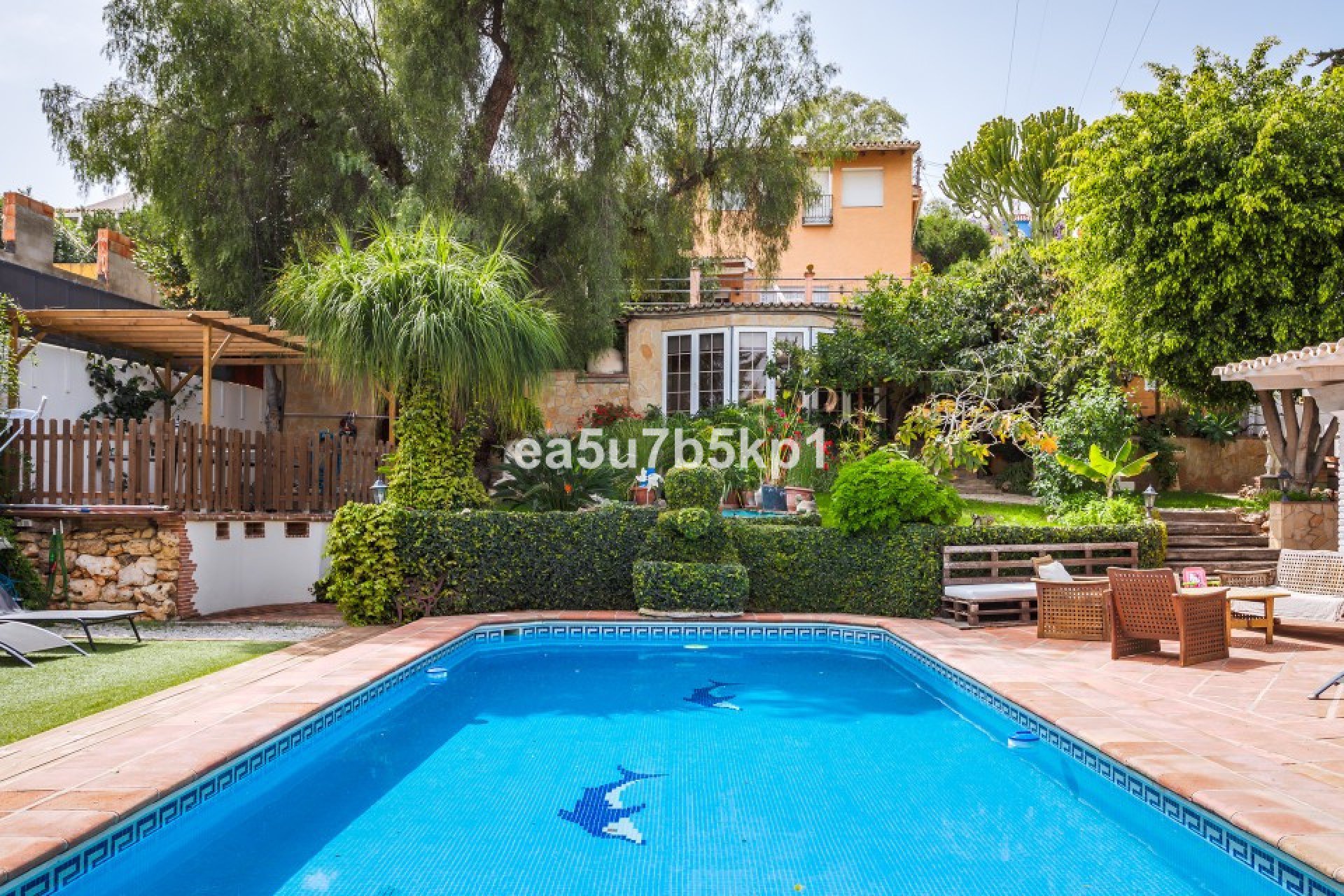 Resale - House - Detached Villa - Marbella - Nueva Andalucia